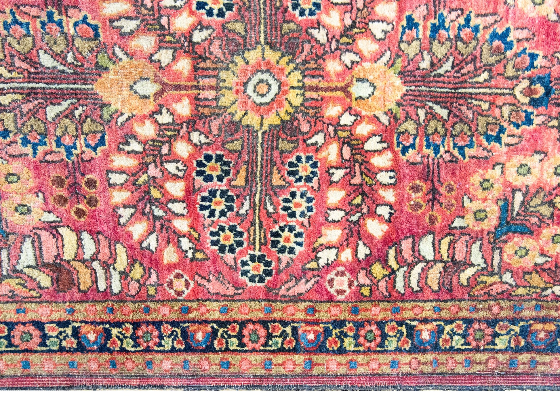 Early 20th Century Persian Sarouk Rug For Sale