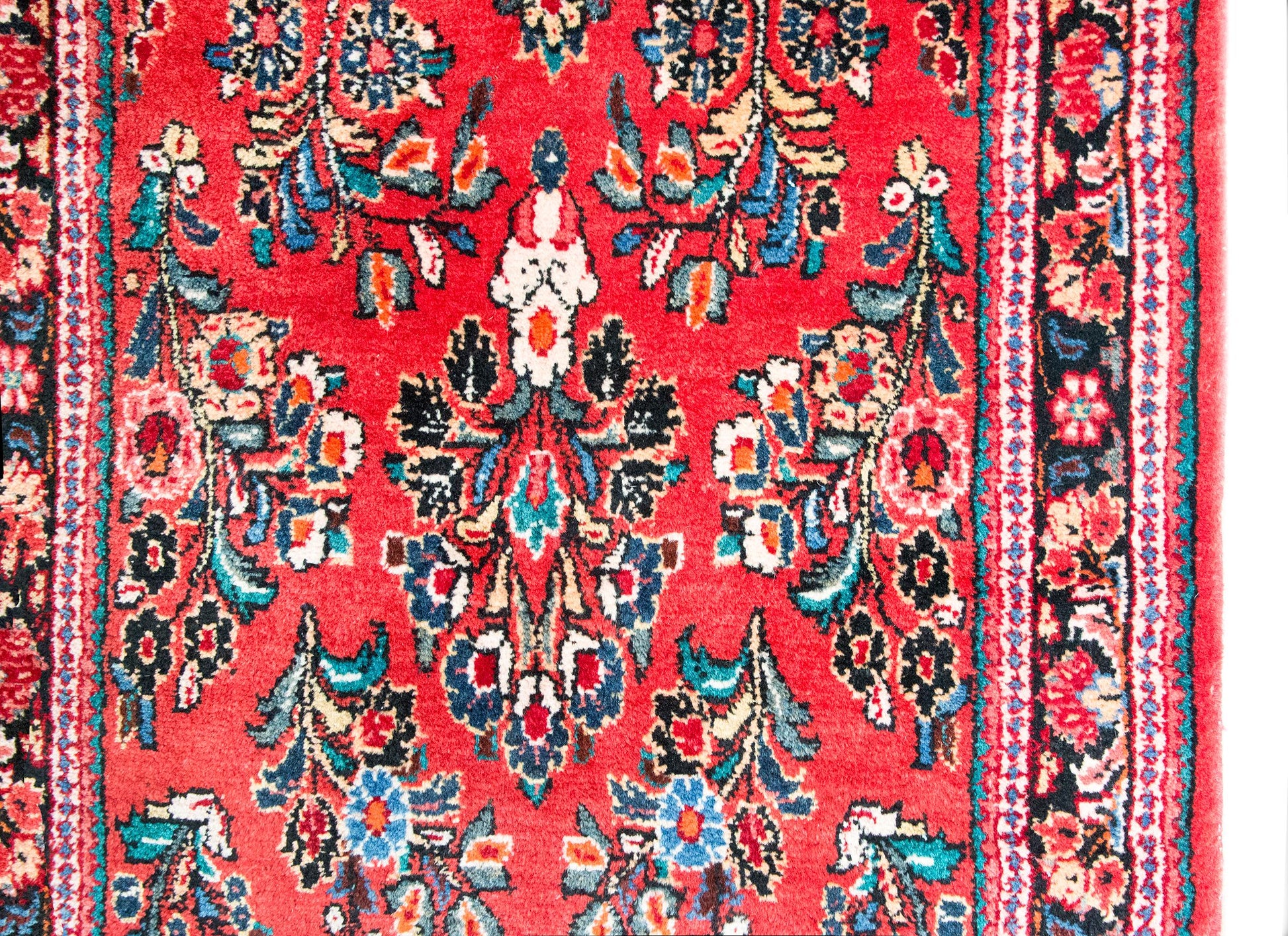 Early 20th Century Sarouk Runer For Sale
