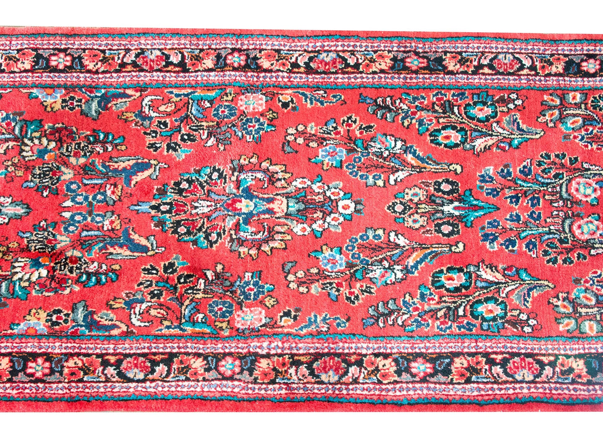 Early 20th Century Sarouk Runer For Sale