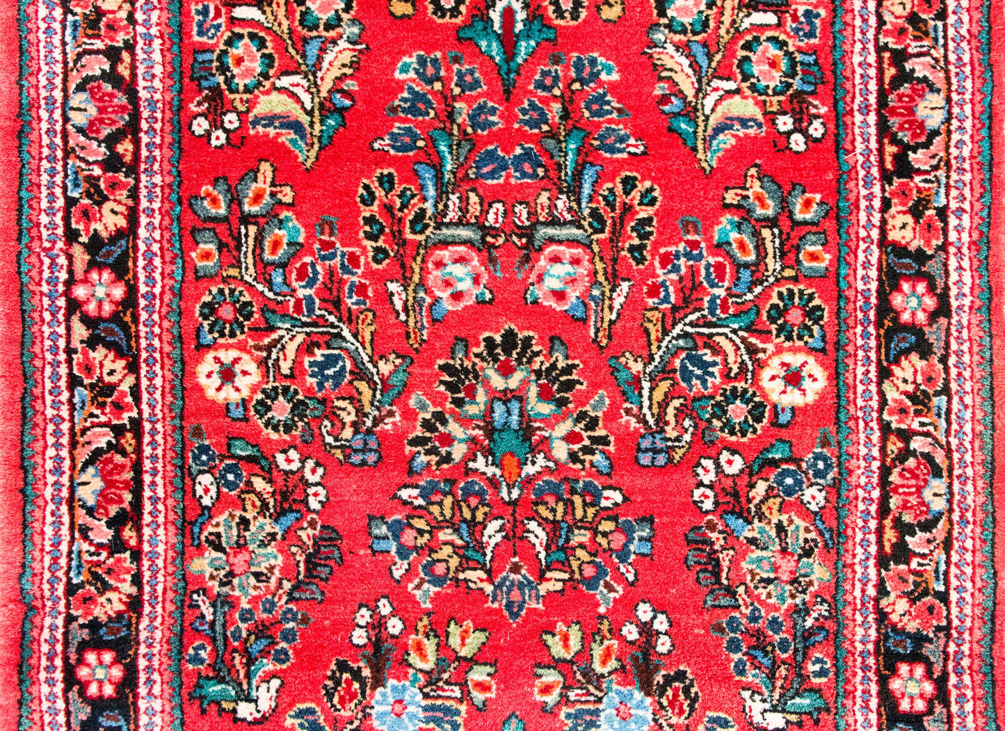 Early 20th Century Sarouk Runer For Sale