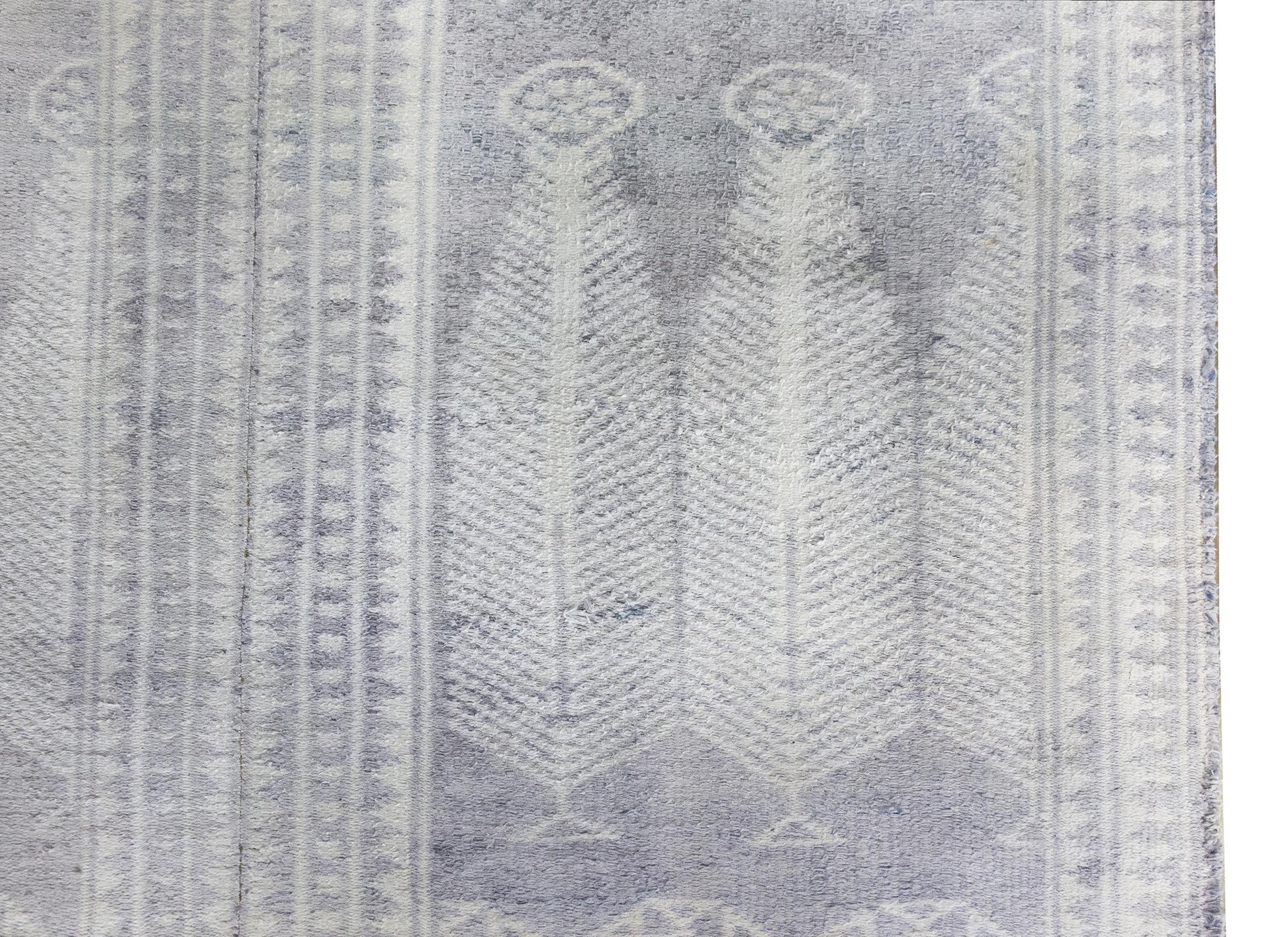 Early 20th Century Persian Kilim Rug For Sale