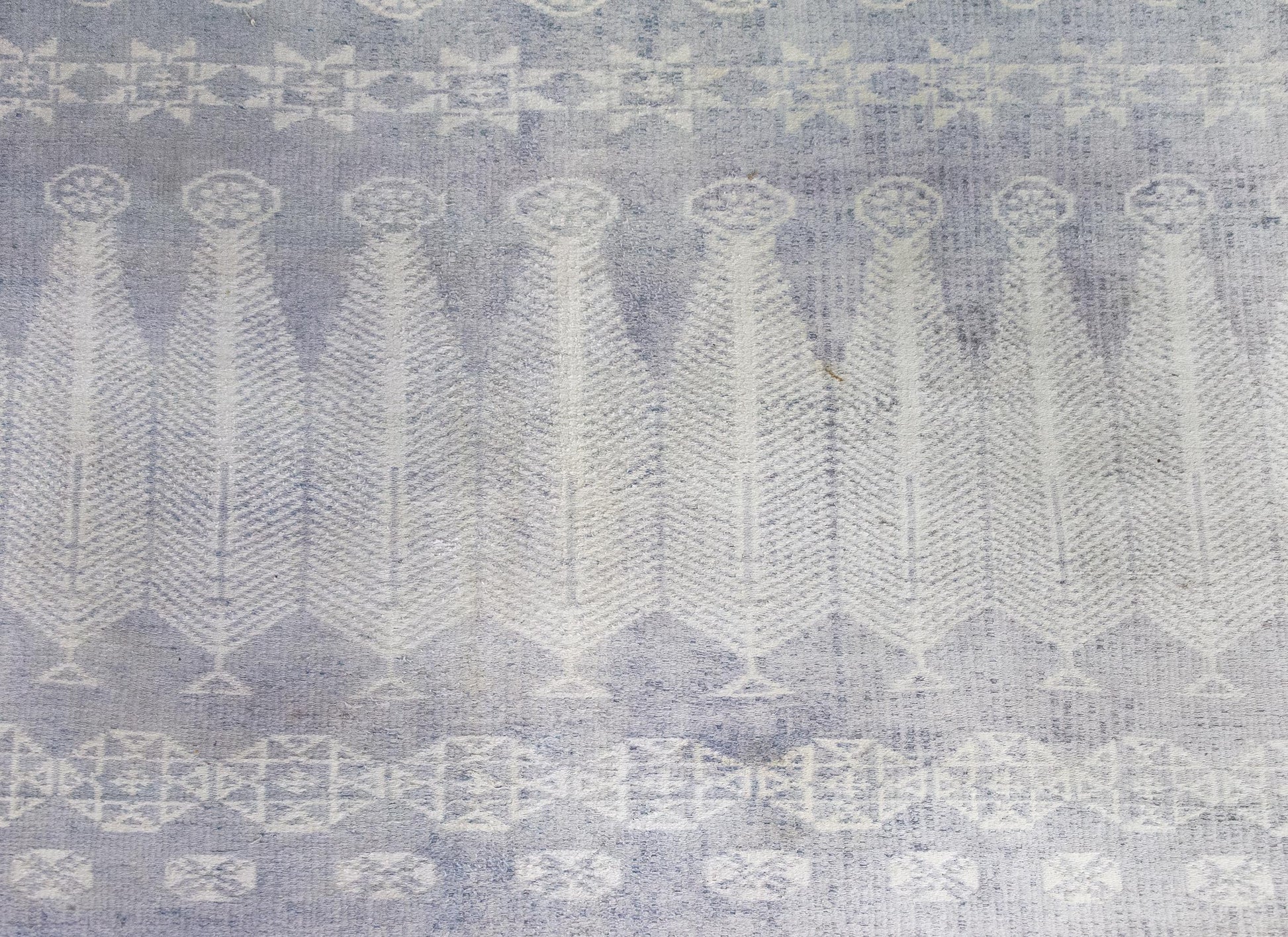 Early 20th Century Persian Kilim Rug For Sale