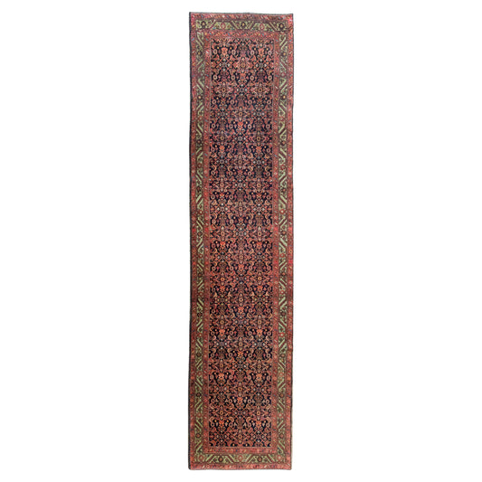 Early 20th Century Persian Malayer Rug For Sale