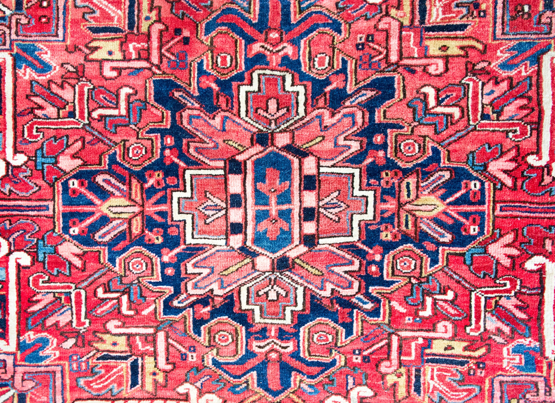 Mid 20th Century Persian Heriz Rug For Sale