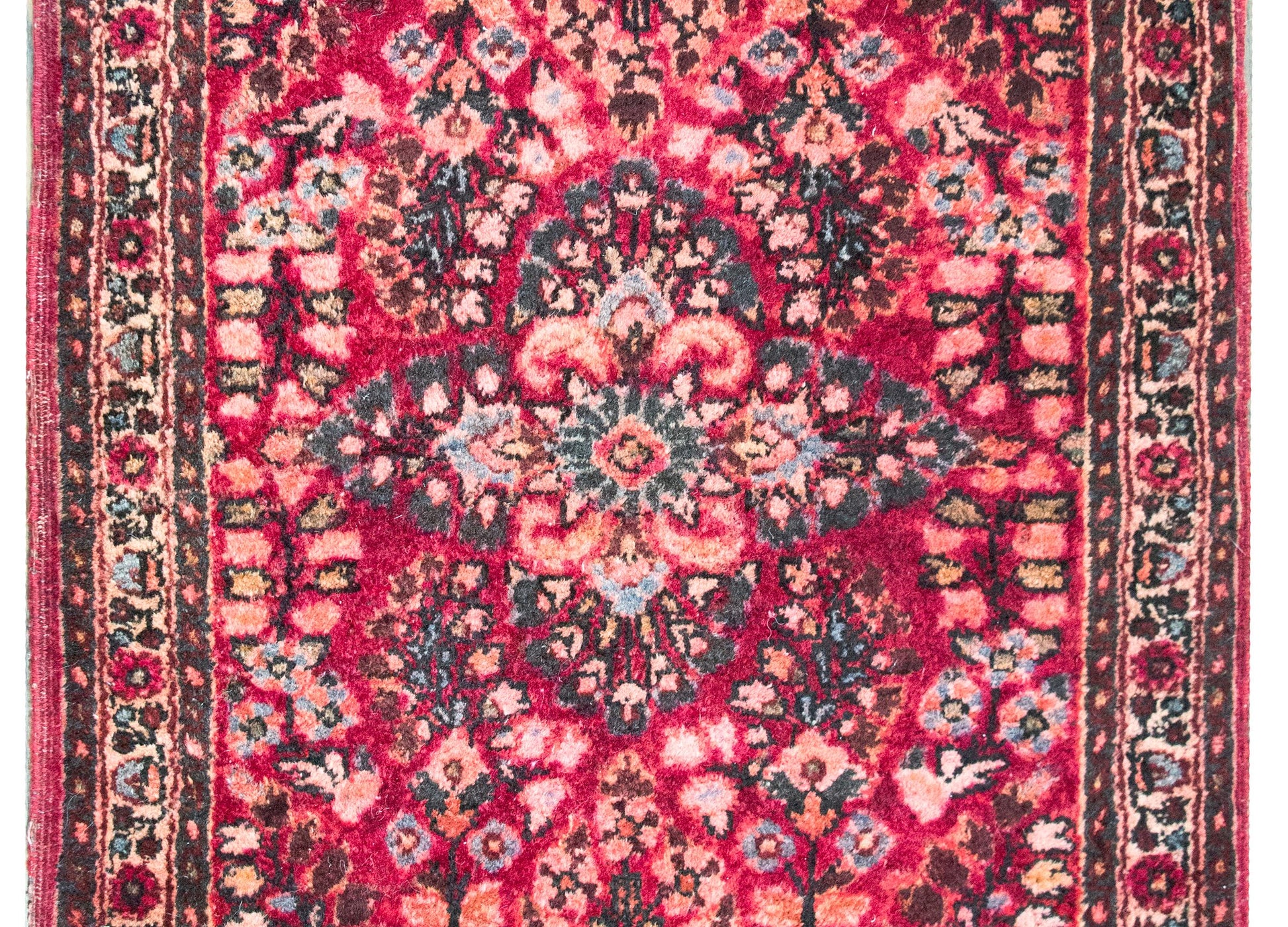 Early 20th Century Persian Sarouk Rug For Sale