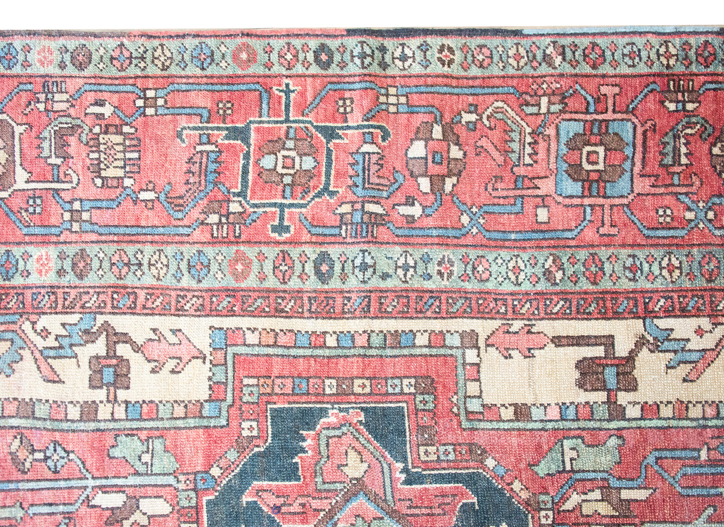 Early 20th Century Persian Heriz Rug For Sale