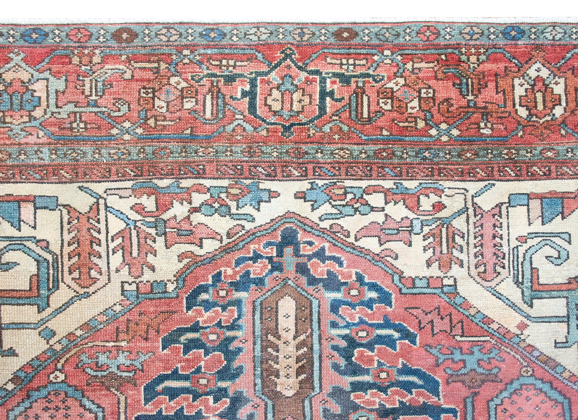 Early 20th Century Persian Heriz Rug For Sale