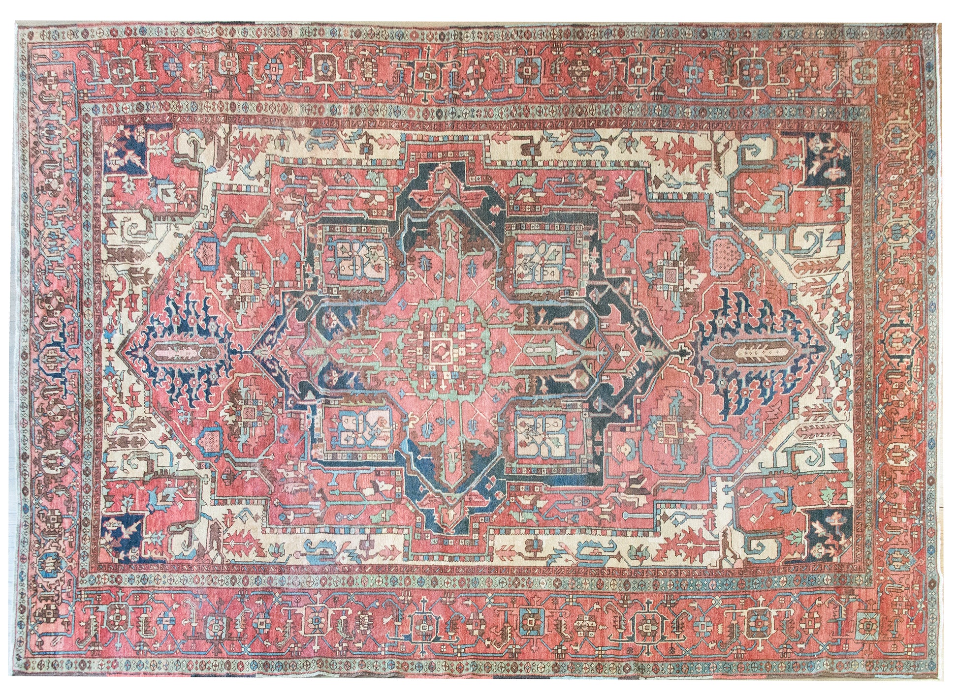 Early 20th Century Persian Heriz Rug For Sale