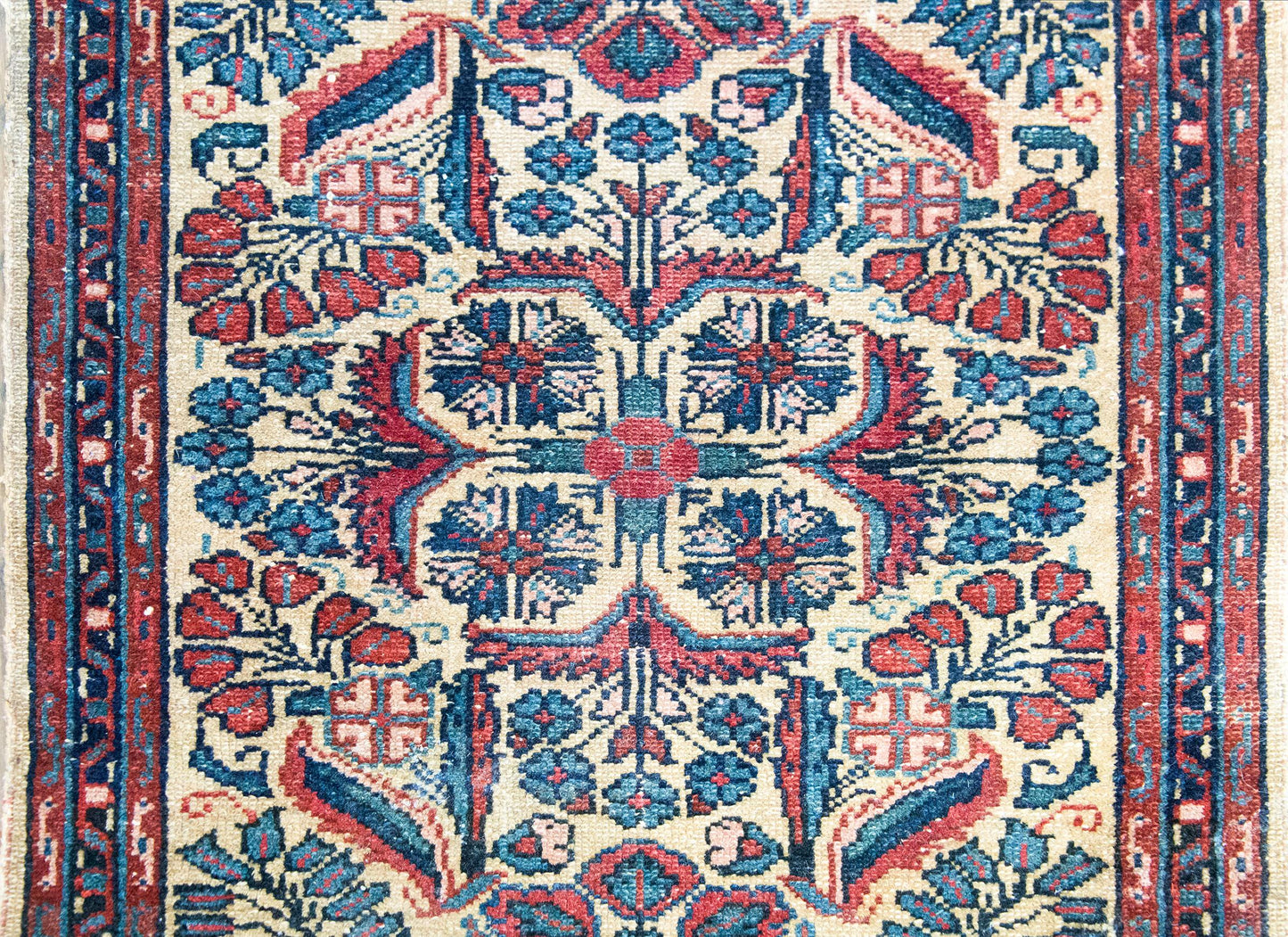 Early 20th Century Persian Dargazine Rug