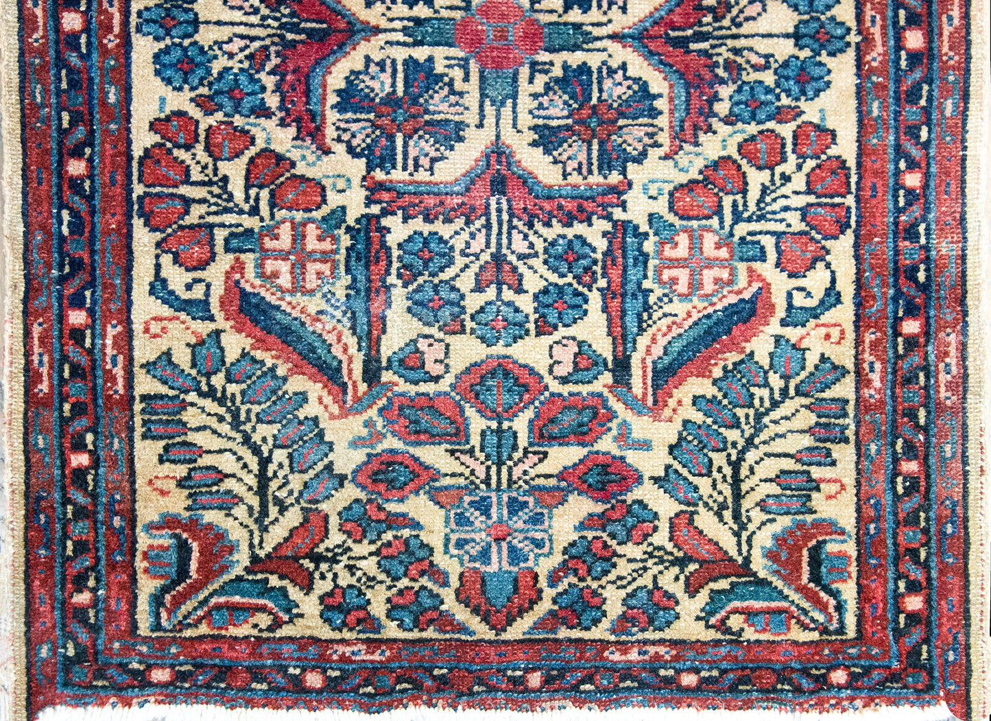 Early 20th Century Persian Dargazine Rug