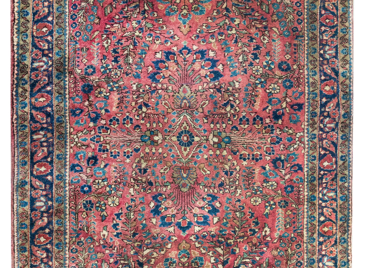Early 20th Century Persian Sarouk Rug For Sale