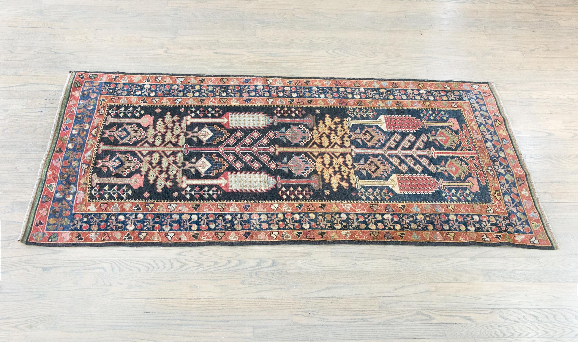 EArly 20th Century Persian Bakhtiari Rug For Sale