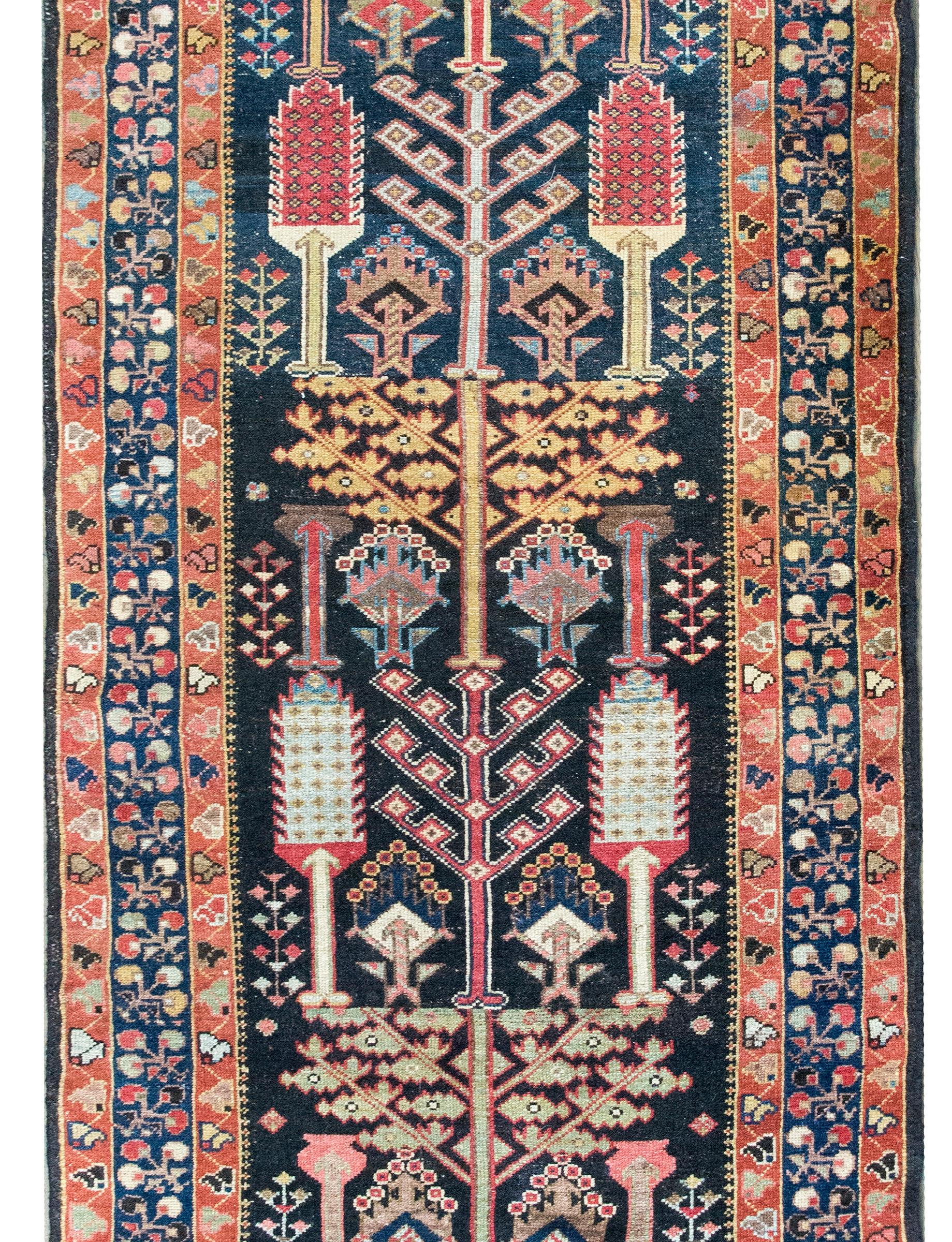 EArly 20th Century Persian Bakhtiari Rug For Sale