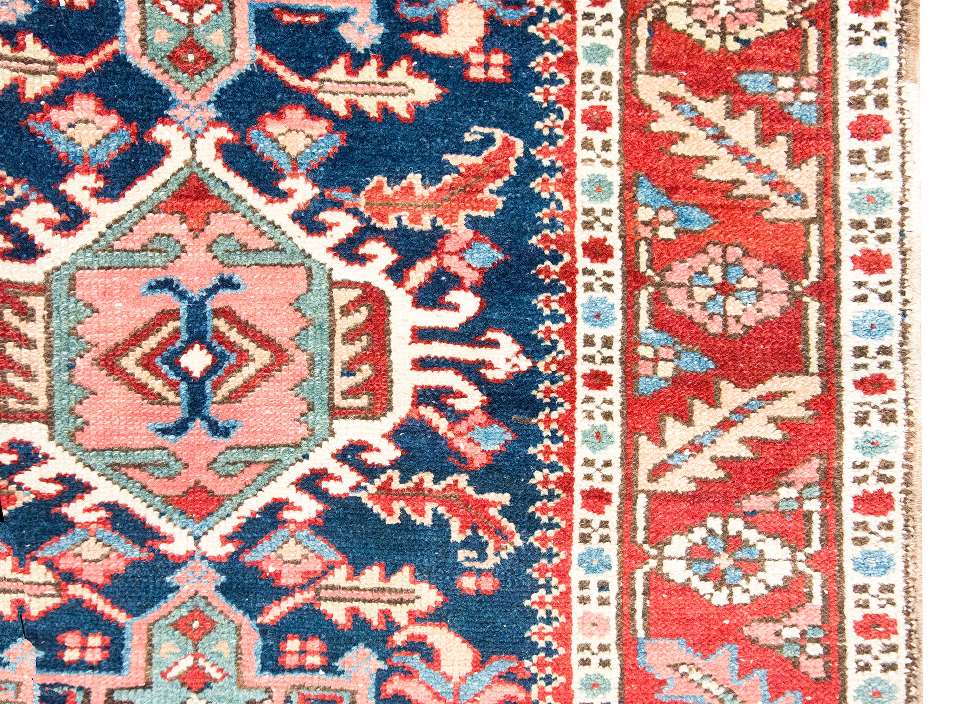 Early 20th Century Persian Heriz Rug For Sale