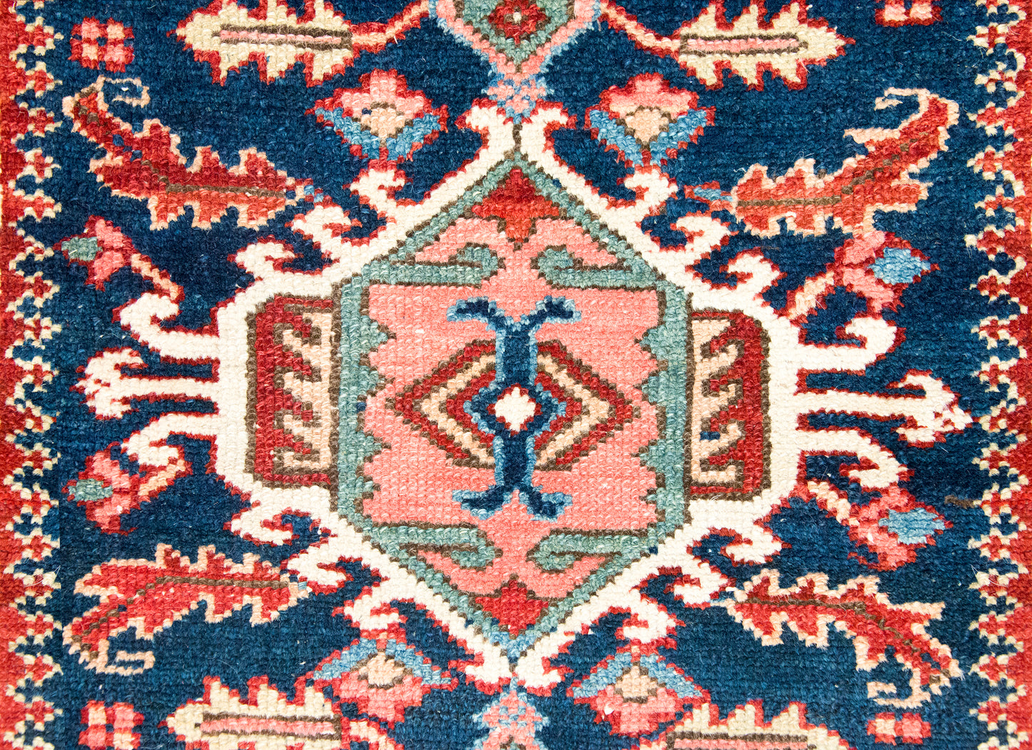 Early 20th Century Persian Heriz Rug For Sale