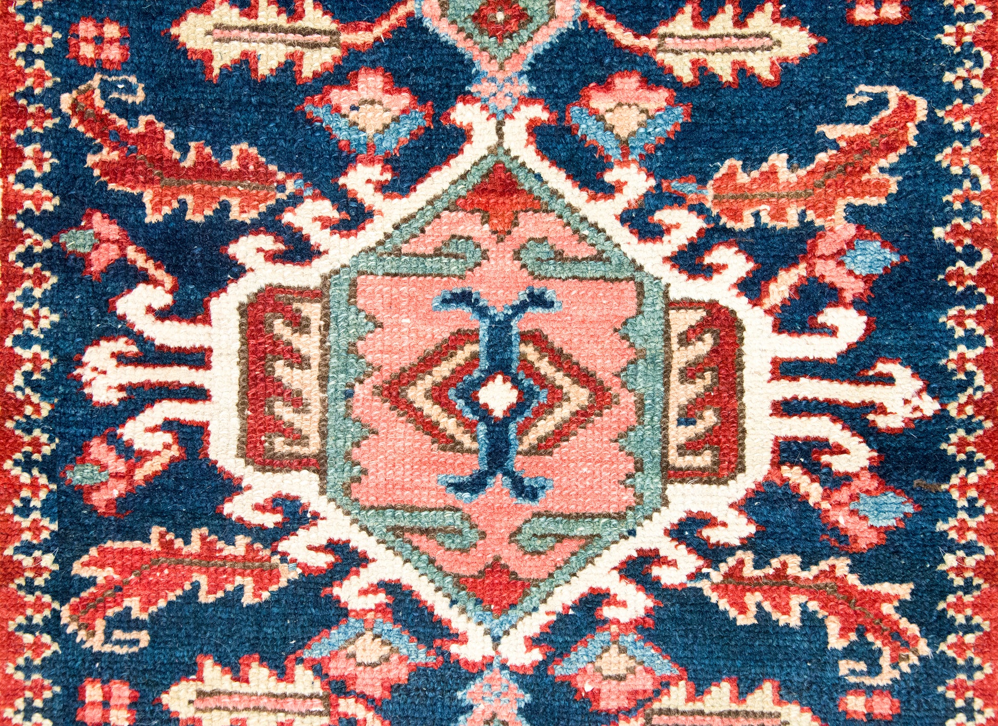 Early 20th Century Persian Heriz Rug For Sale