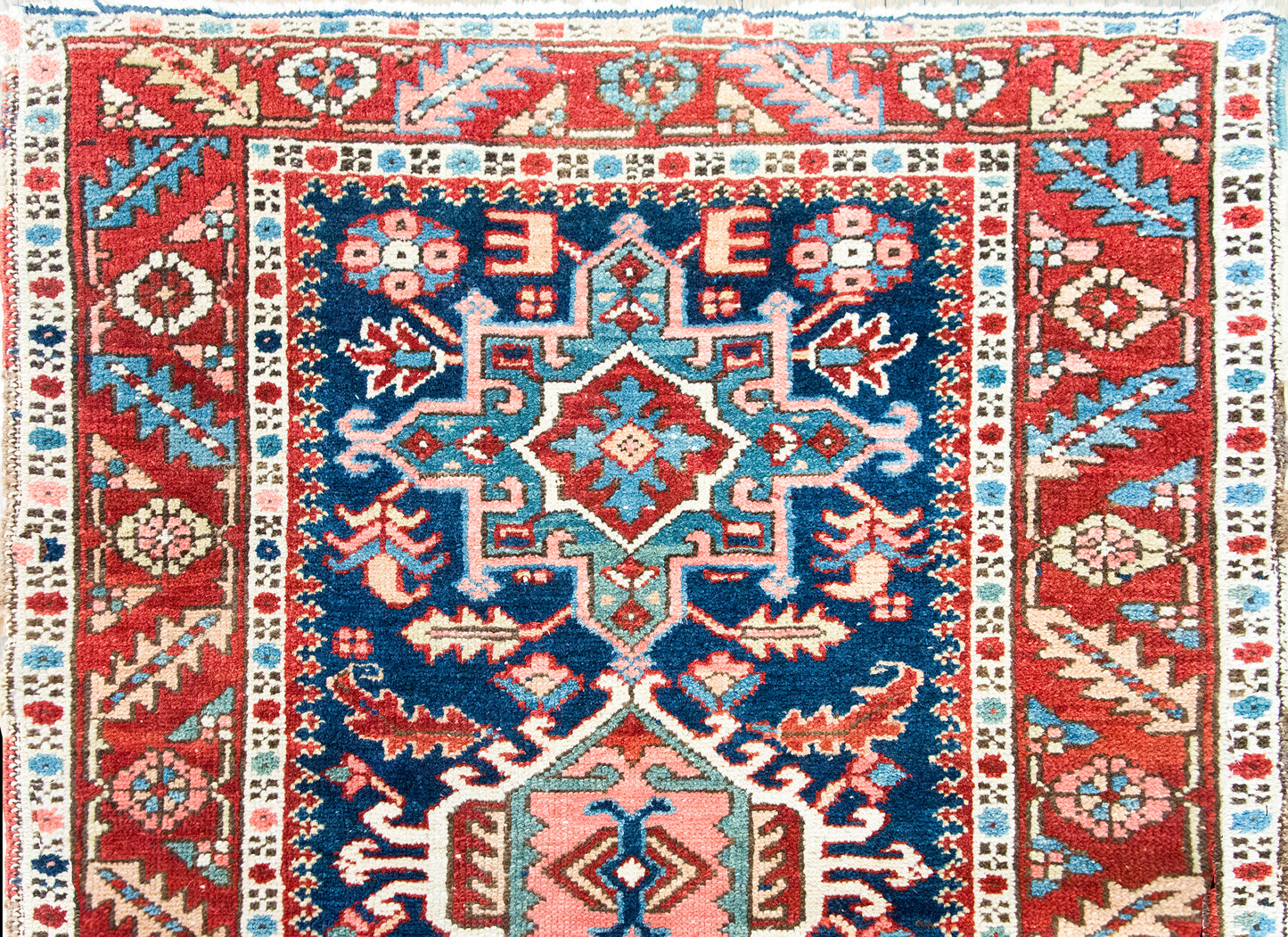 Early 20th Century Persian Heriz Rug For Sale