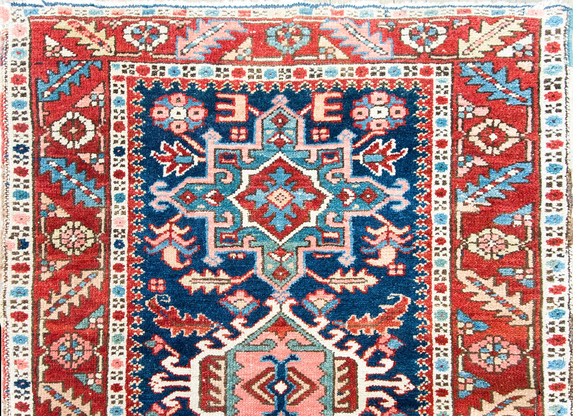Early 20th Century Persian Heriz Rug For Sale