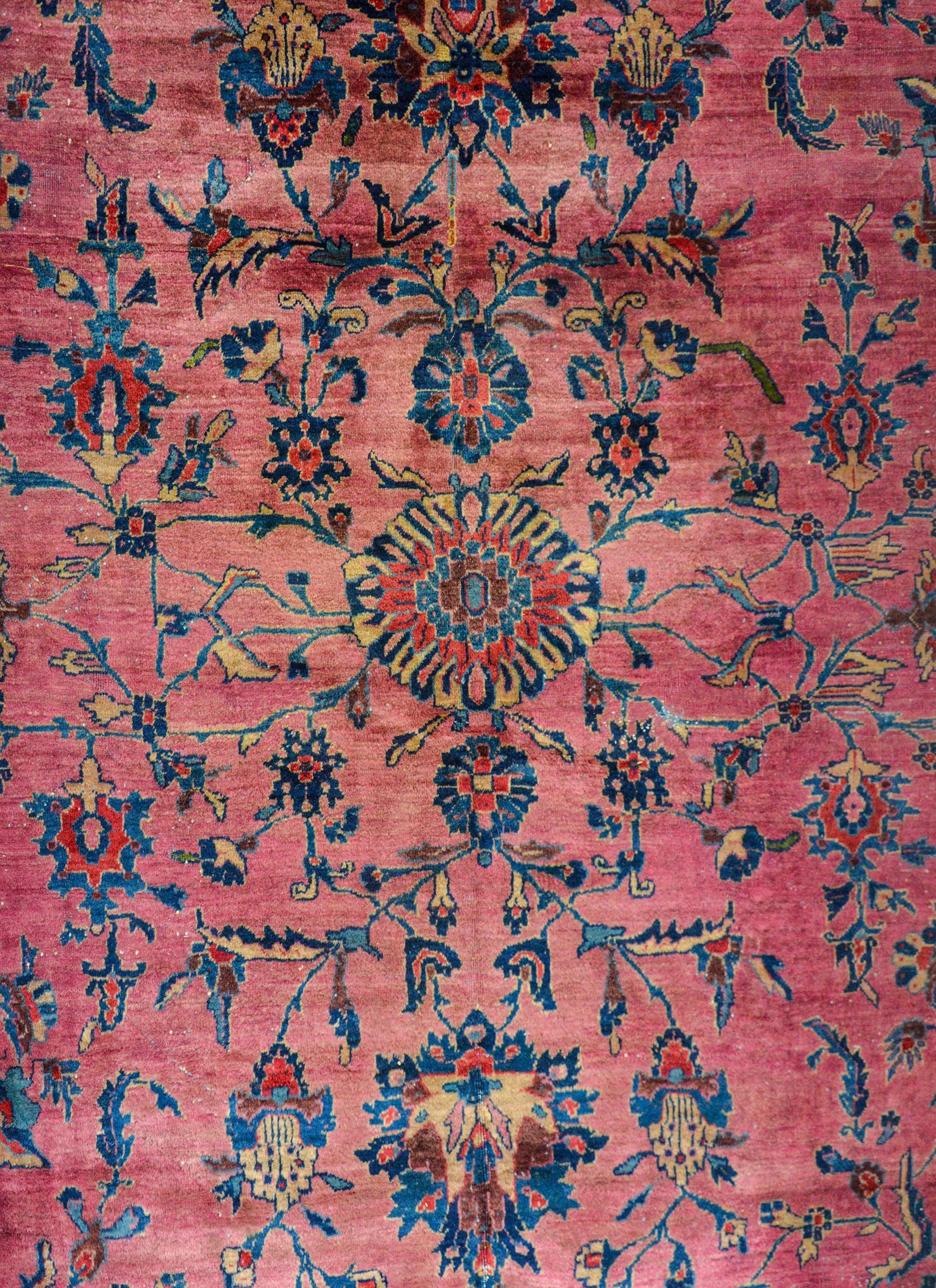 Gorgeous Early 20th Century Sarouk Rug For Sale