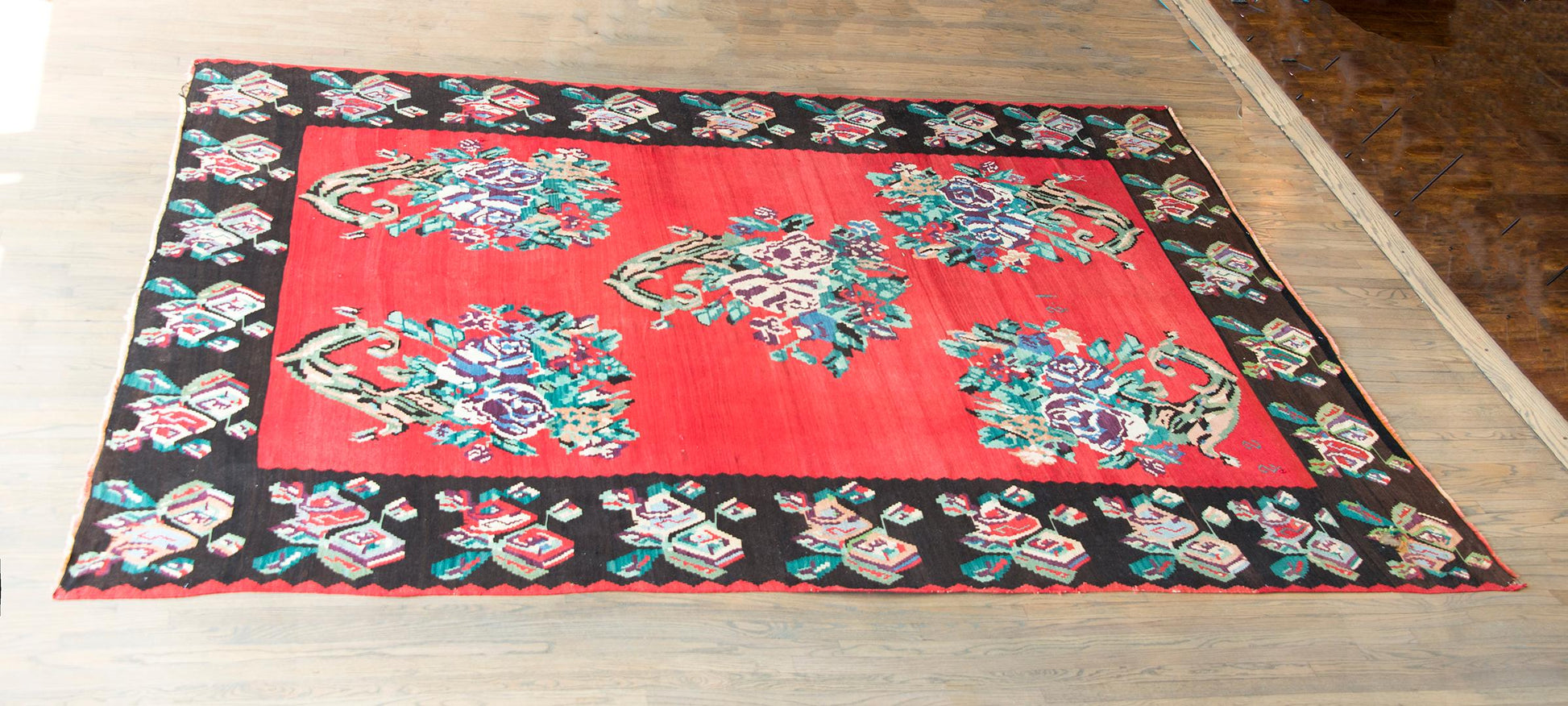Vintage Turkish Kilim Rug For Sale