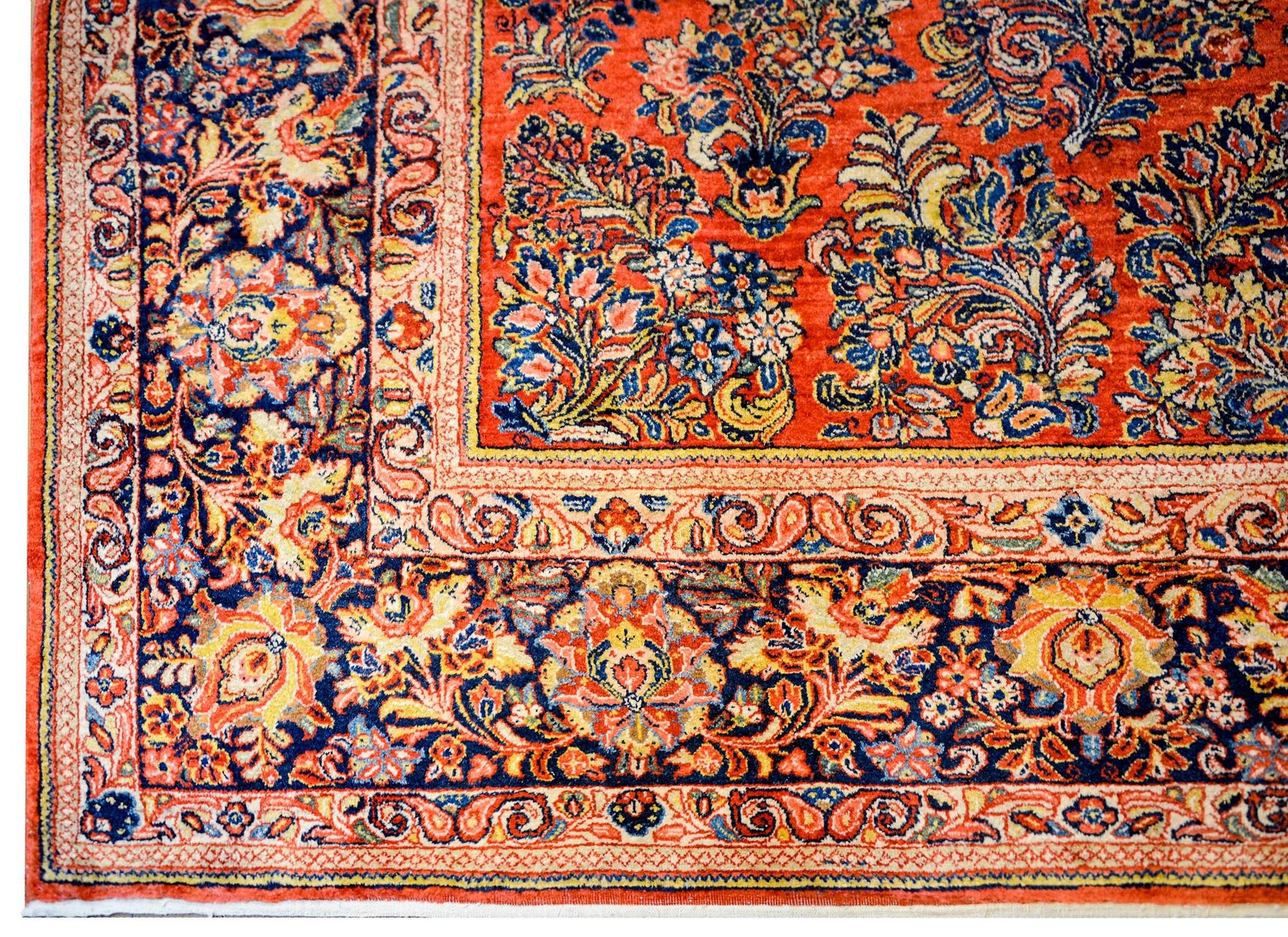 Wonderful Early 20th Century Sarouk Rug For Sale