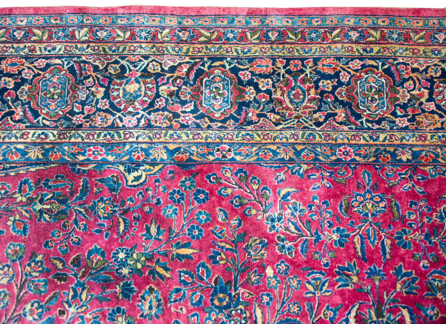 Early 20th Century Persian Kashan Rug For Sale