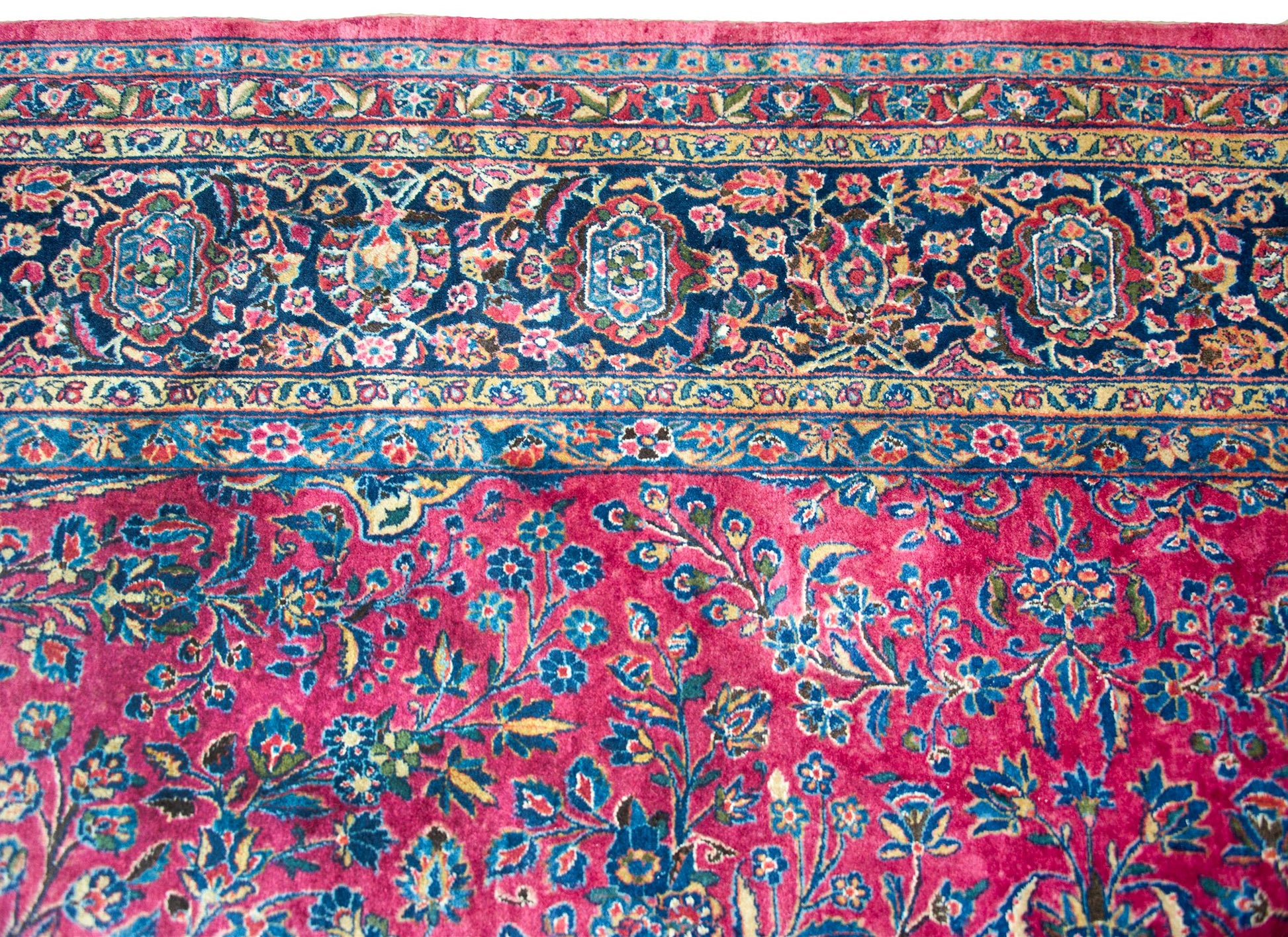 Early 20th Century Persian Kashan Rug For Sale