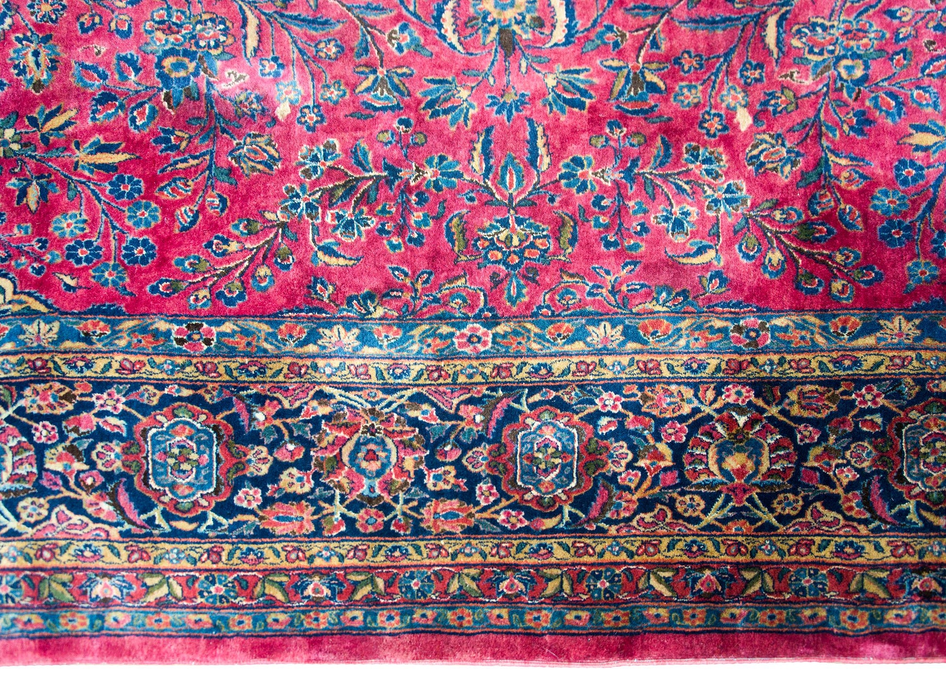 Early 20th Century Persian Kashan Rug For Sale