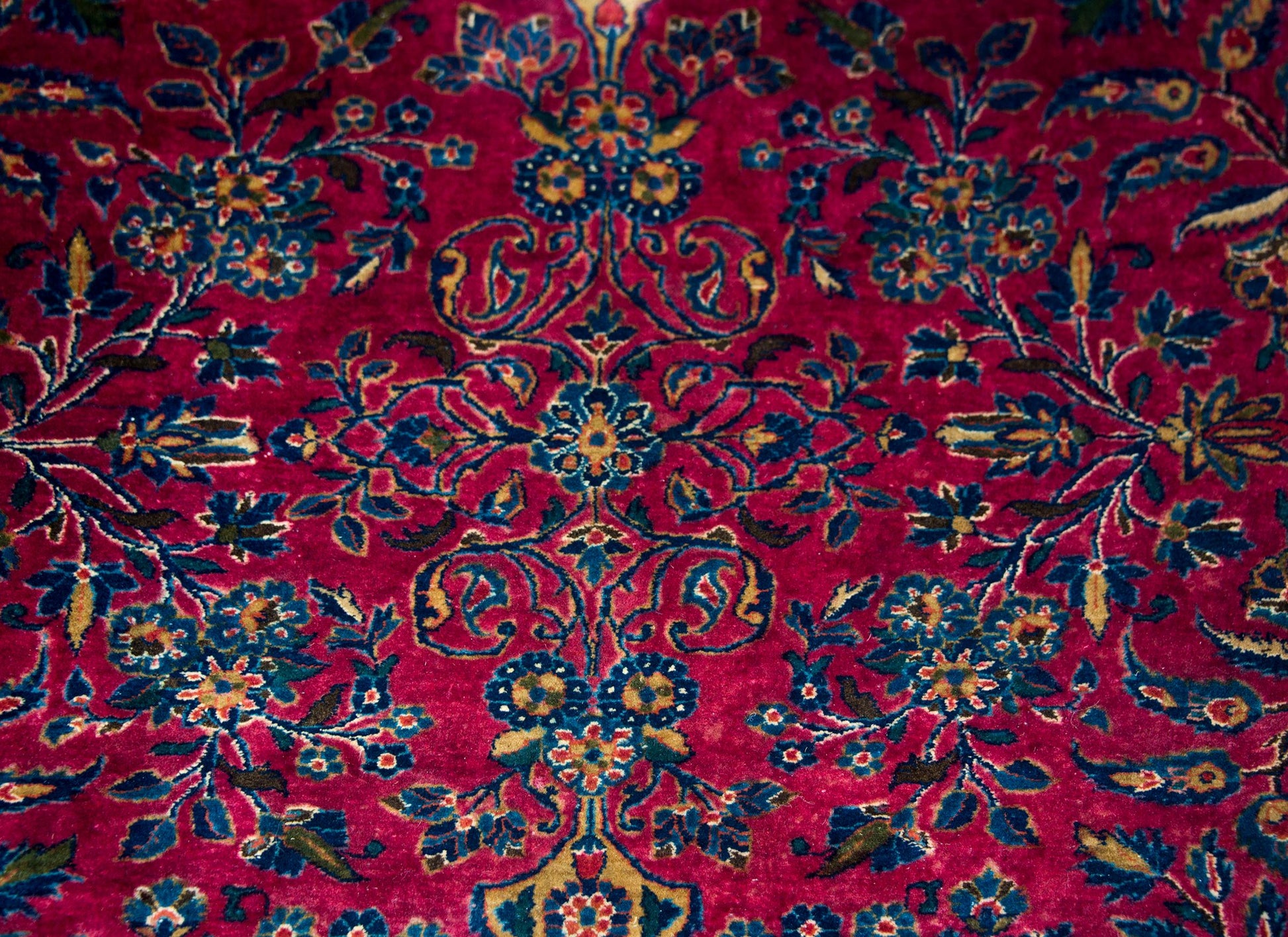Early 20th Century Persian Kashan Rug For Sale