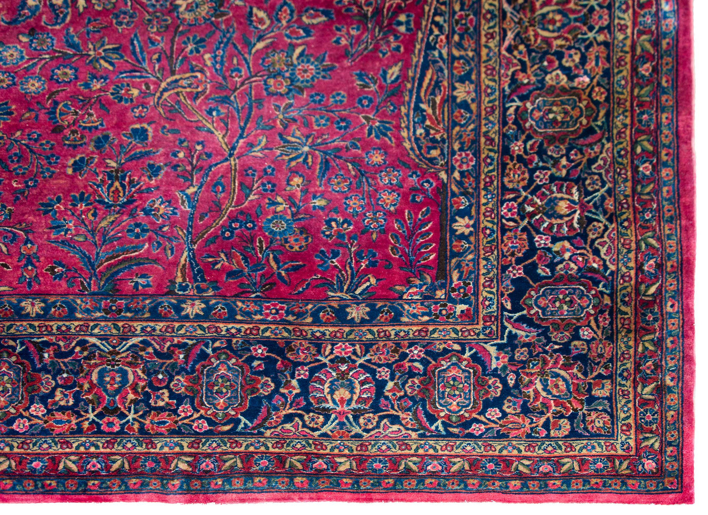 Early 20th Century Persian Kashan Rug For Sale