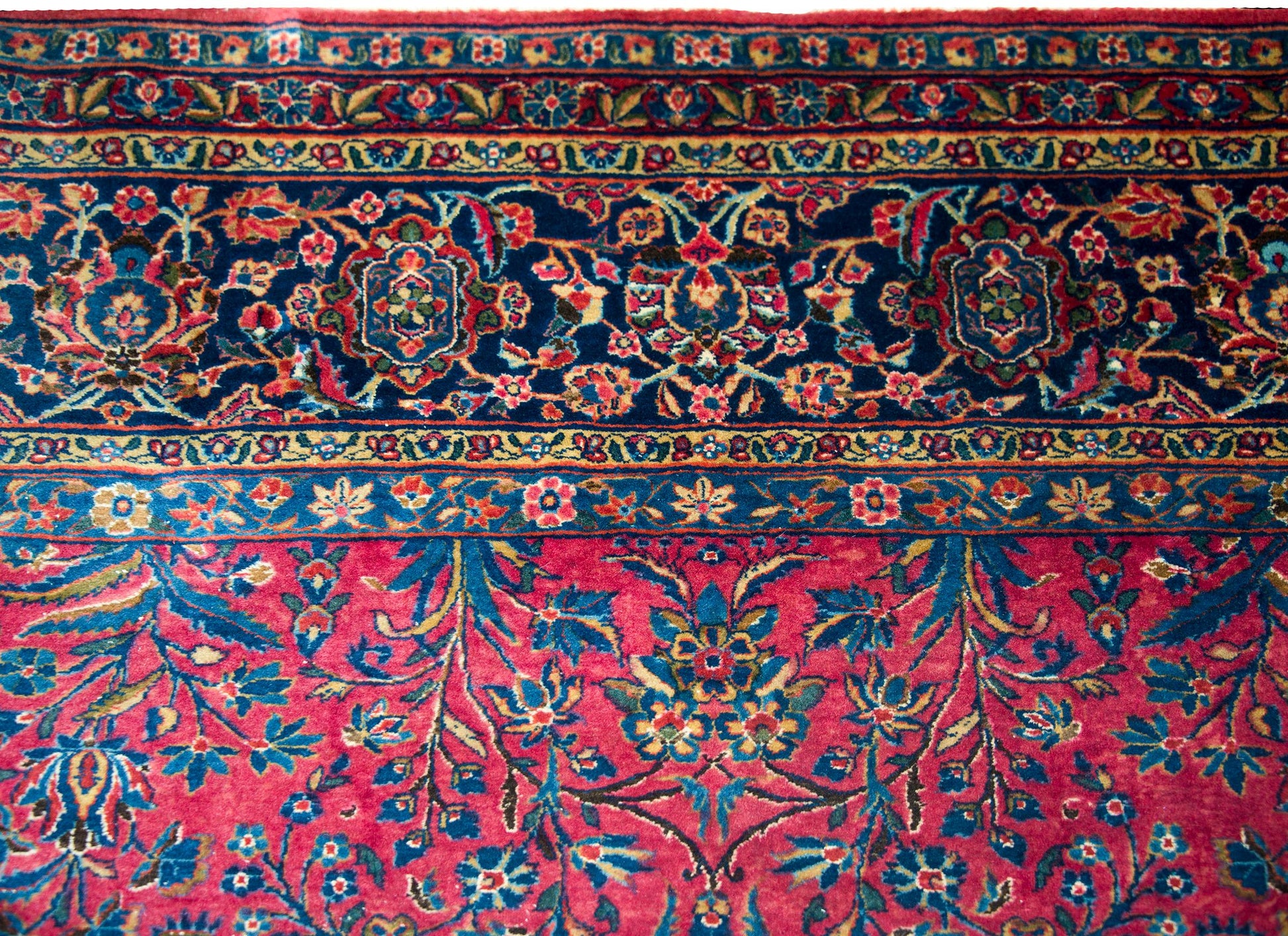 Early 20th Century Persian Kashan Rug For Sale