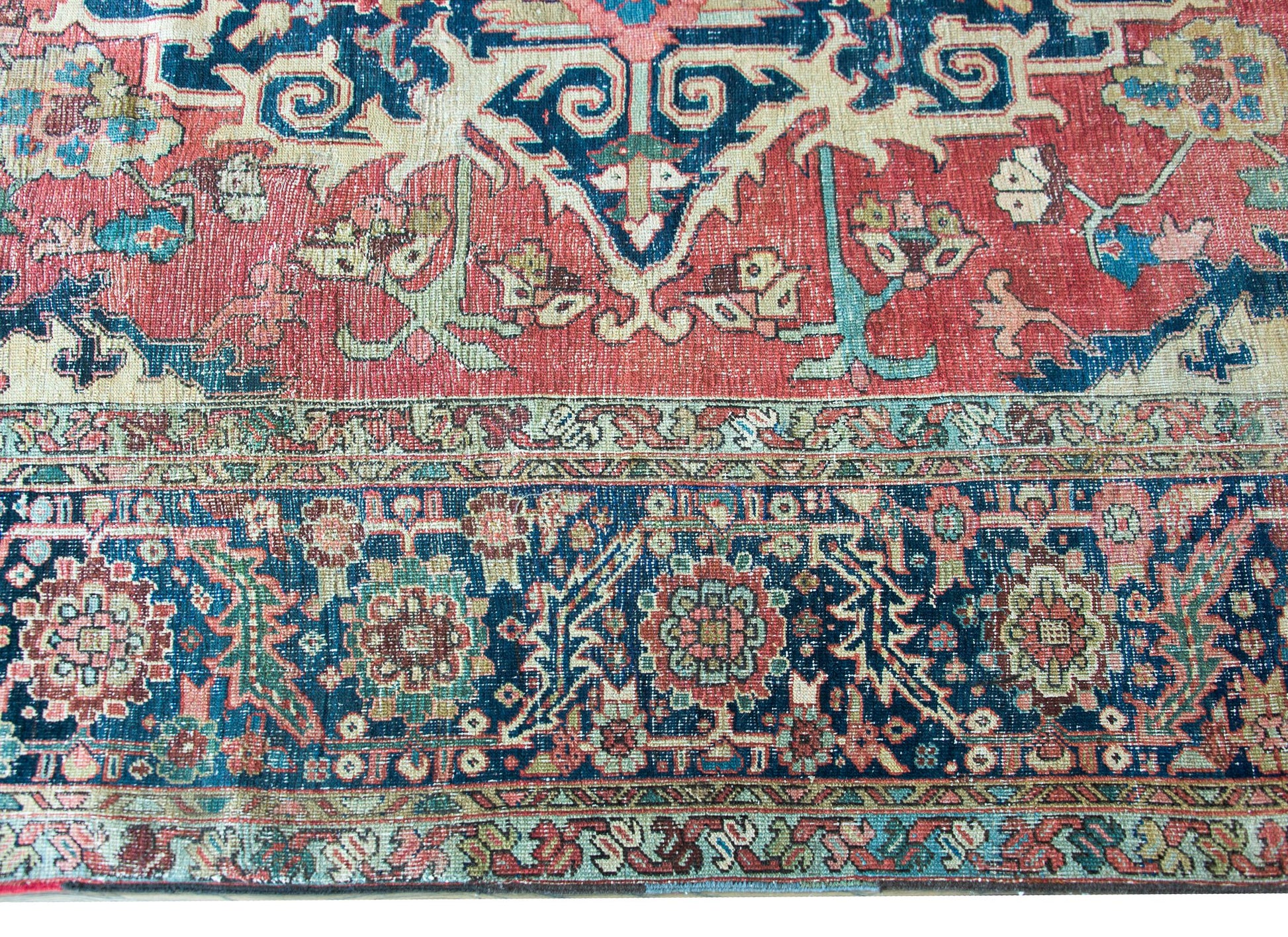 Late 19th Century Persian Heriz Serapi Rug For Sale