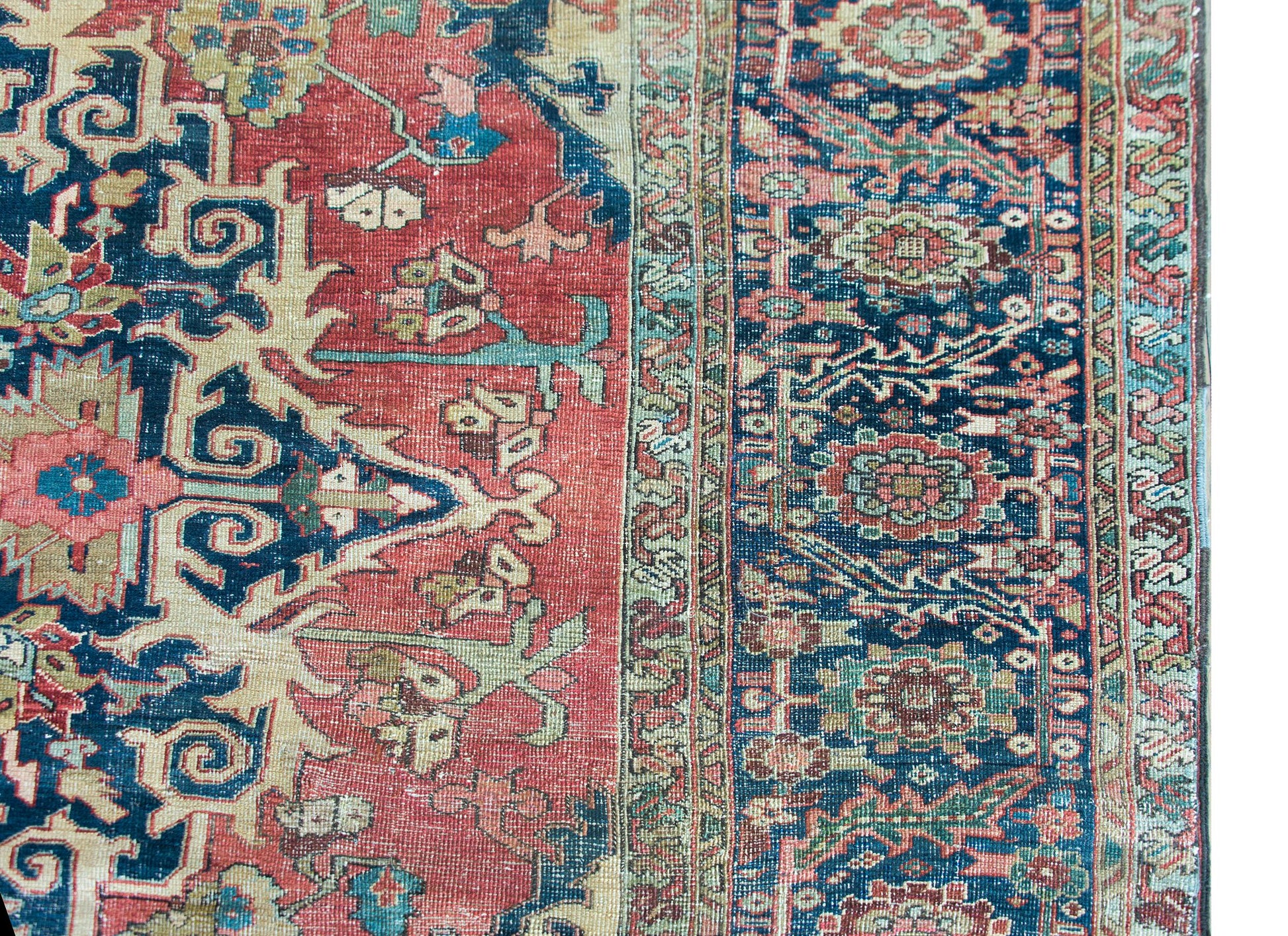 Late 19th Century Persian Heriz Serapi Rug For Sale