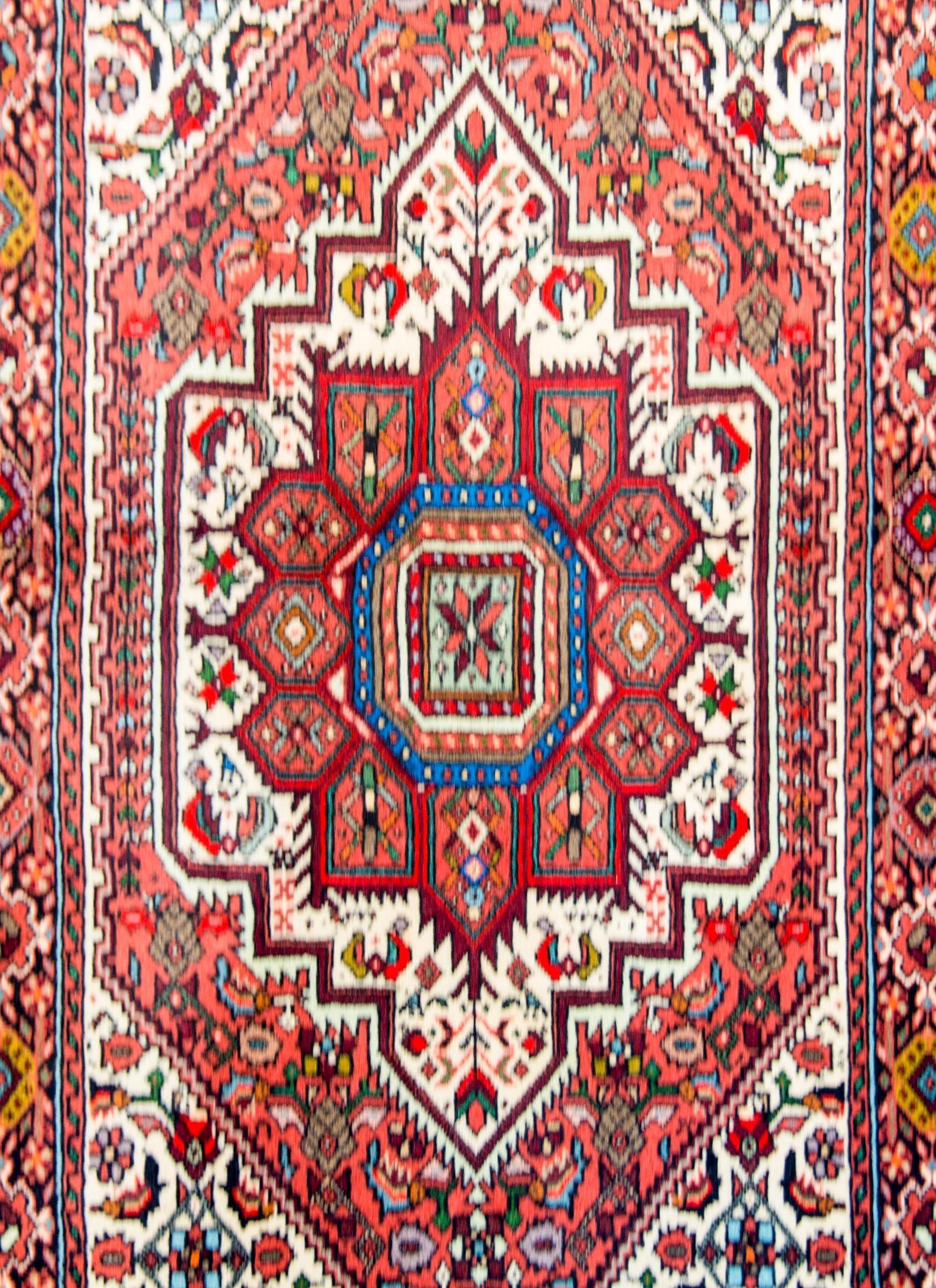 Beautiful Mid-20th Century Bidjar Rug For Sale