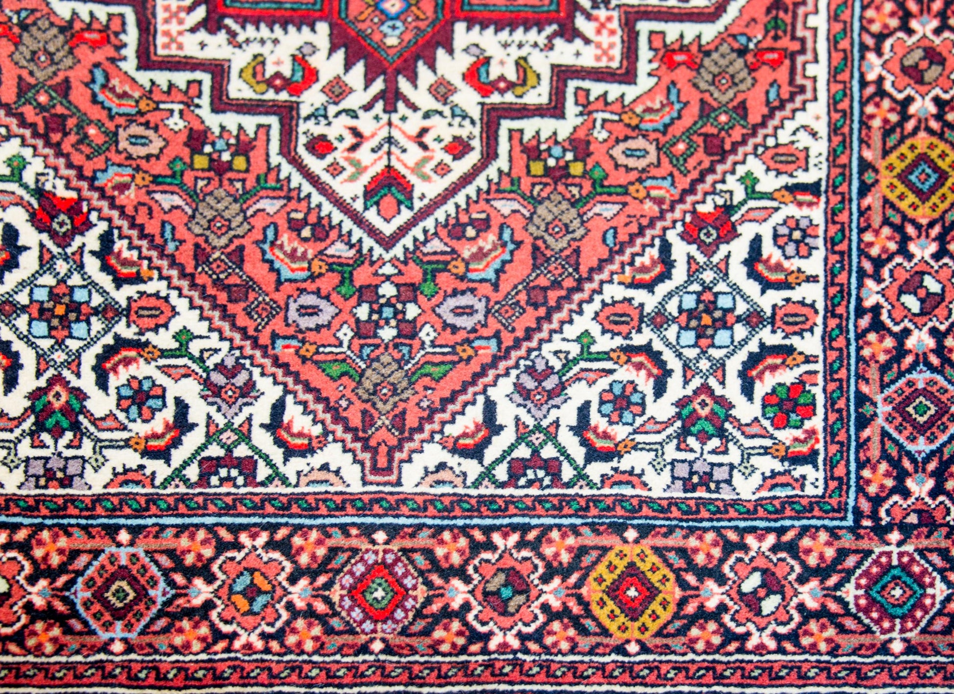 Beautiful Mid-20th Century Bidjar Rug For Sale