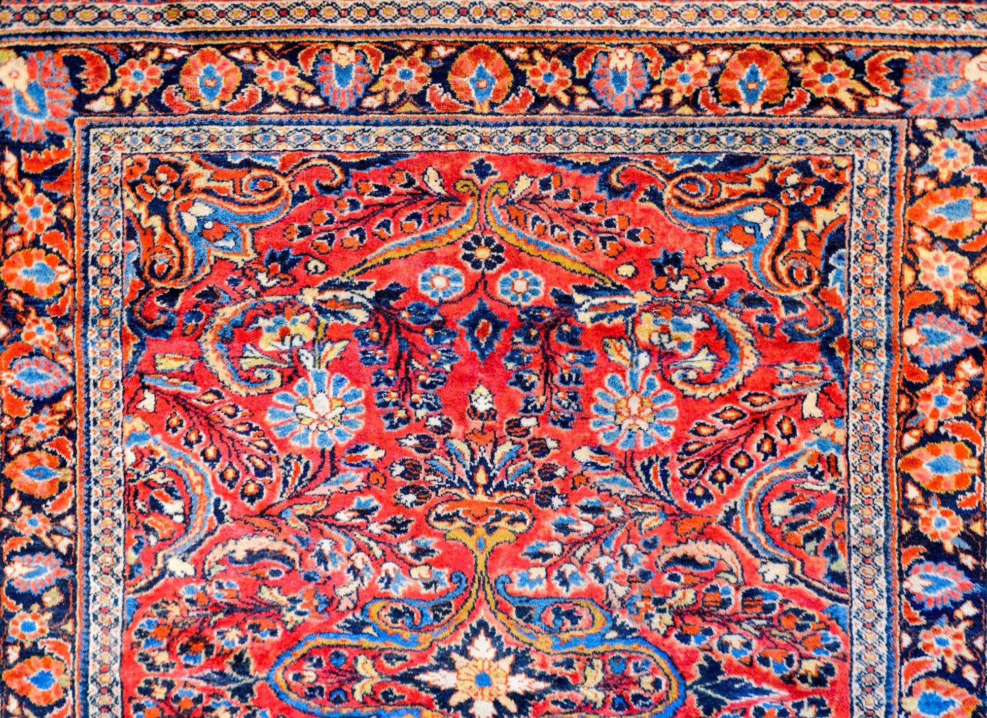 Beautiful Early 20th Century Lilihan Rug For Sale