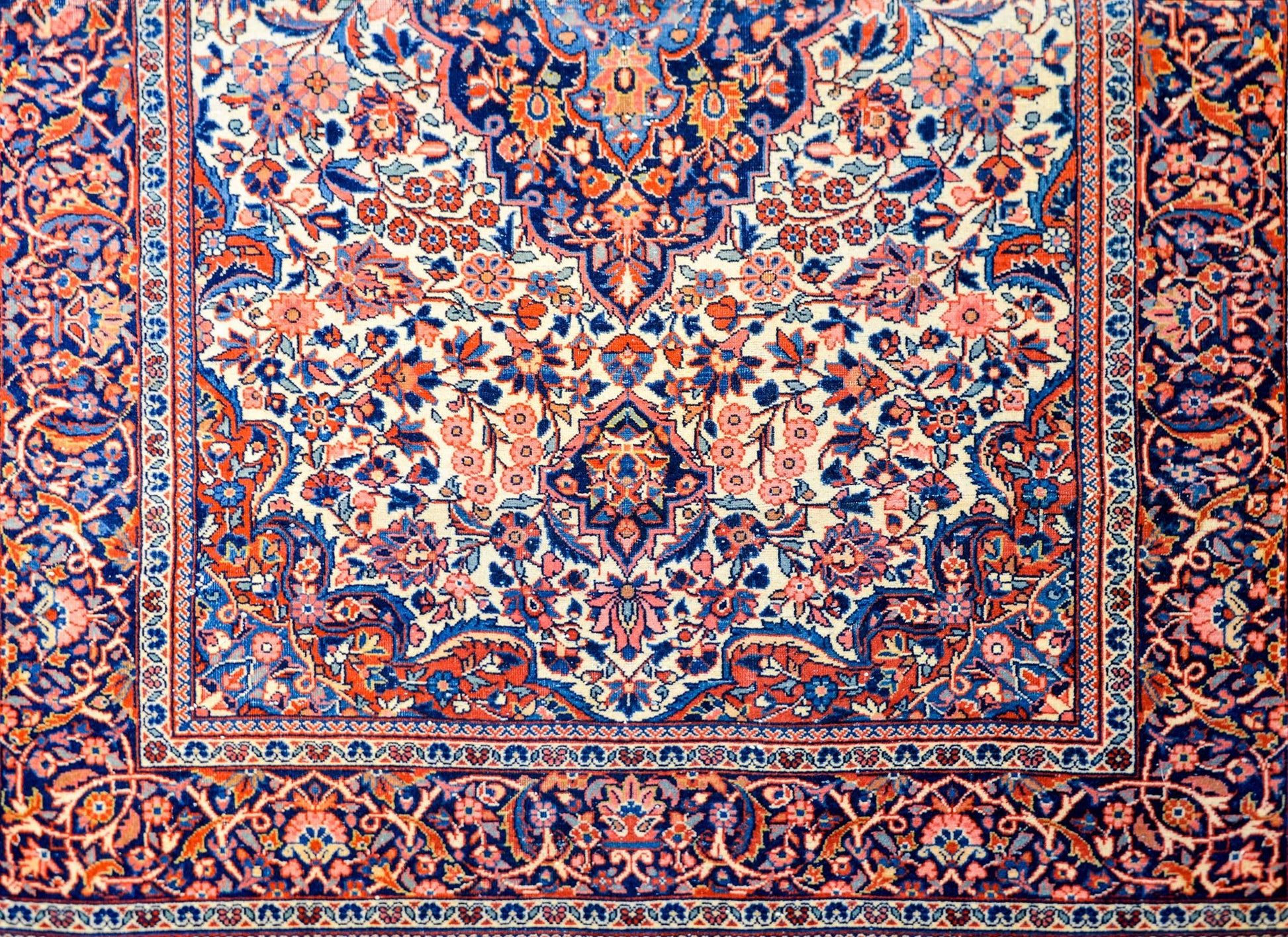 Exceptional Early 20th Century Kashan Rug For Sale