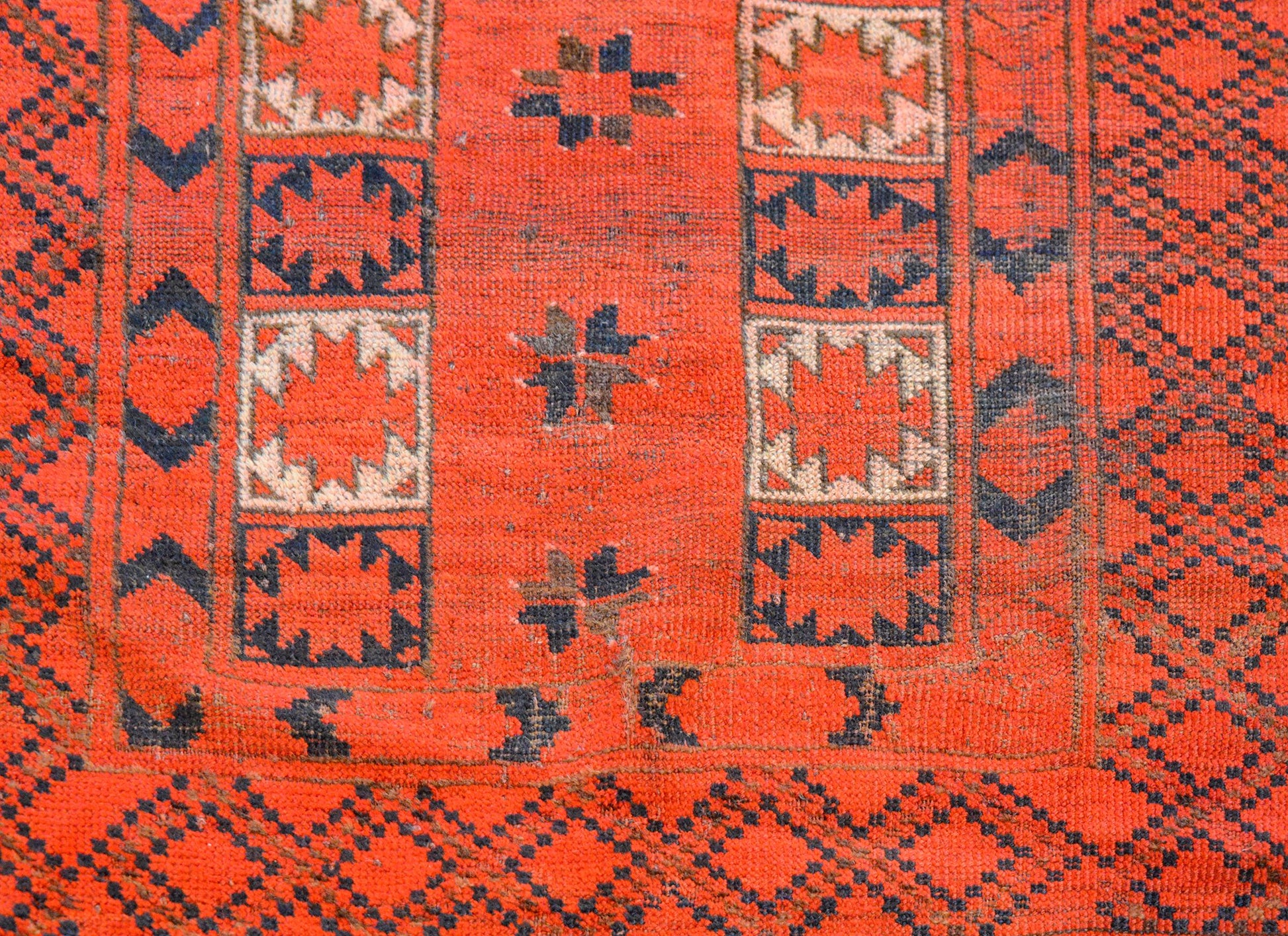 Gorgeous Early 20th Century Ersari Rug For Sale