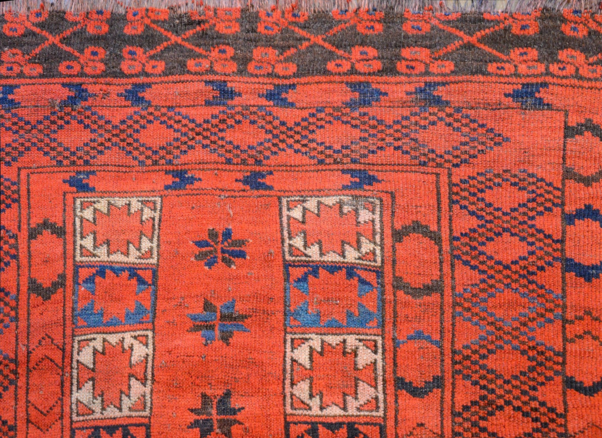 Gorgeous Early 20th Century Ersari Rug For Sale