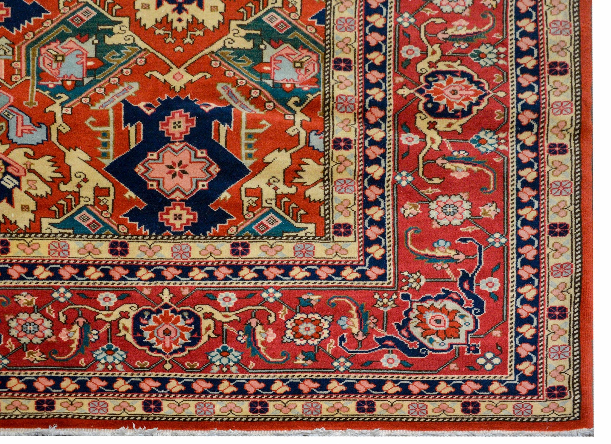 Outstanding Vintage Serapi-Style Rug For Sale