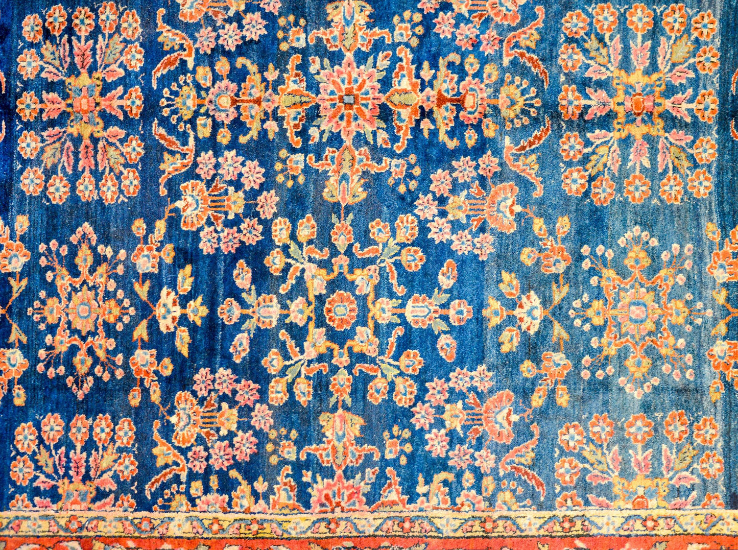 Beautiful Early 20th Century Lilihan Rug For Sale