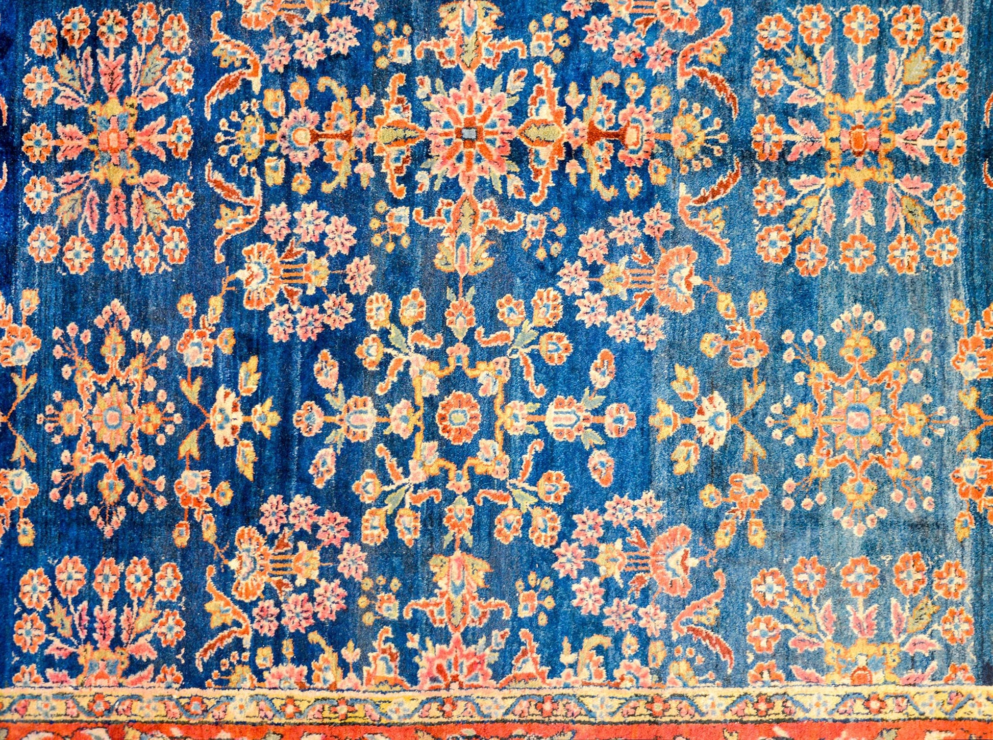Beautiful Early 20th Century Lilihan Rug For Sale