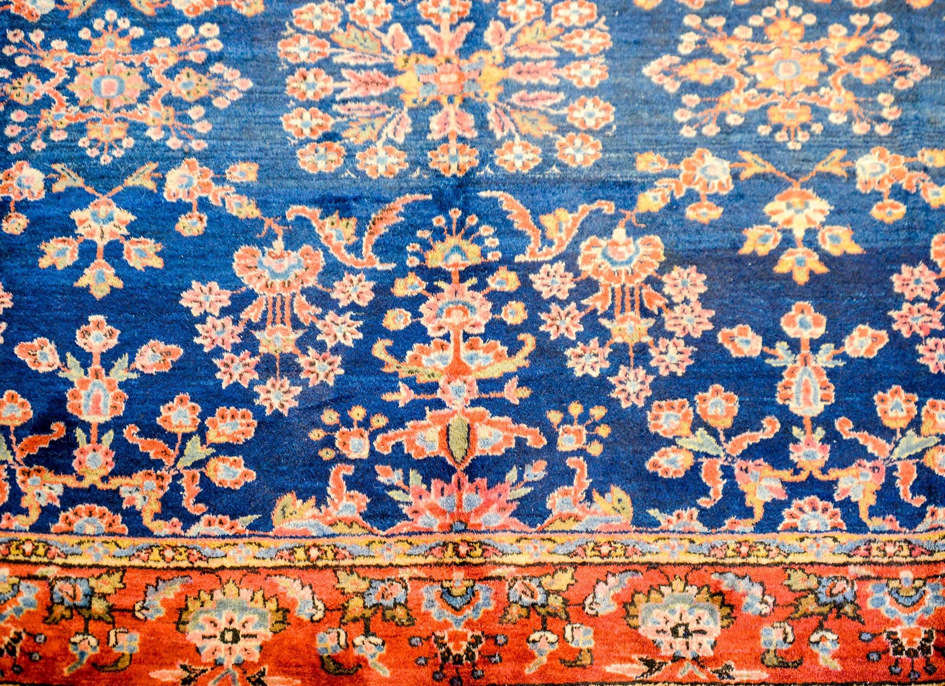 Beautiful Early 20th Century Lilihan Rug For Sale