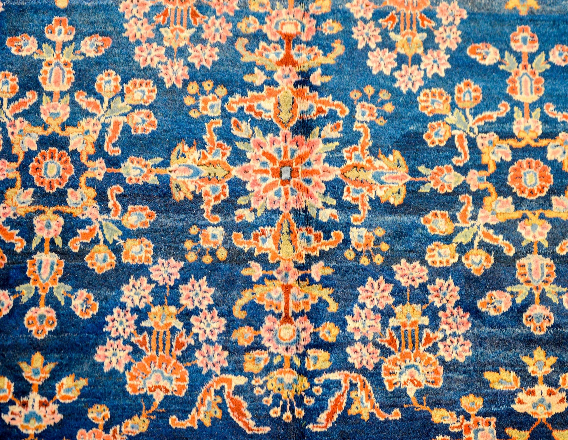 Beautiful Early 20th Century Lilihan Rug For Sale