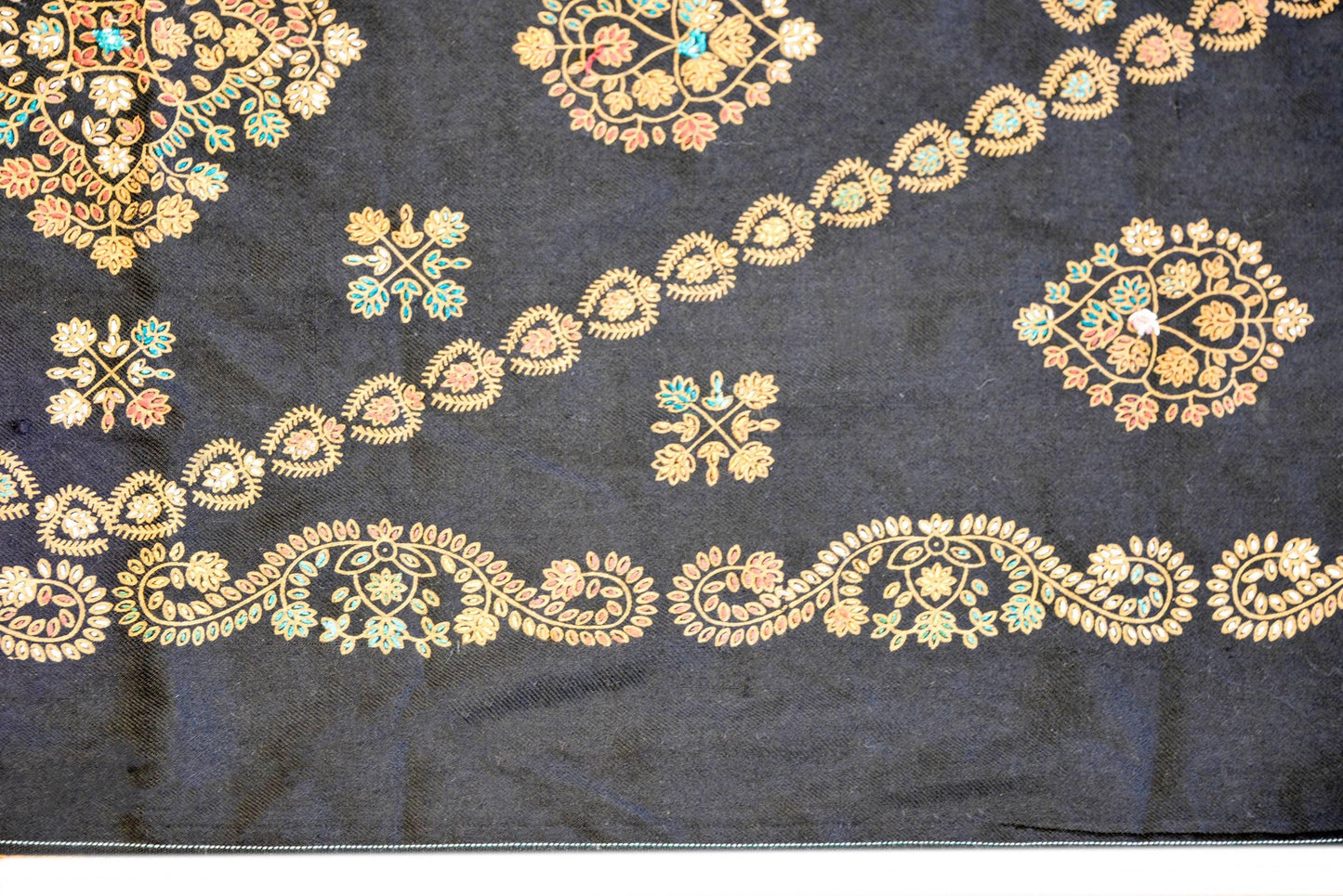 Skillfully Embroidered Late 20th Century Indian Suzani Textile For Sale
