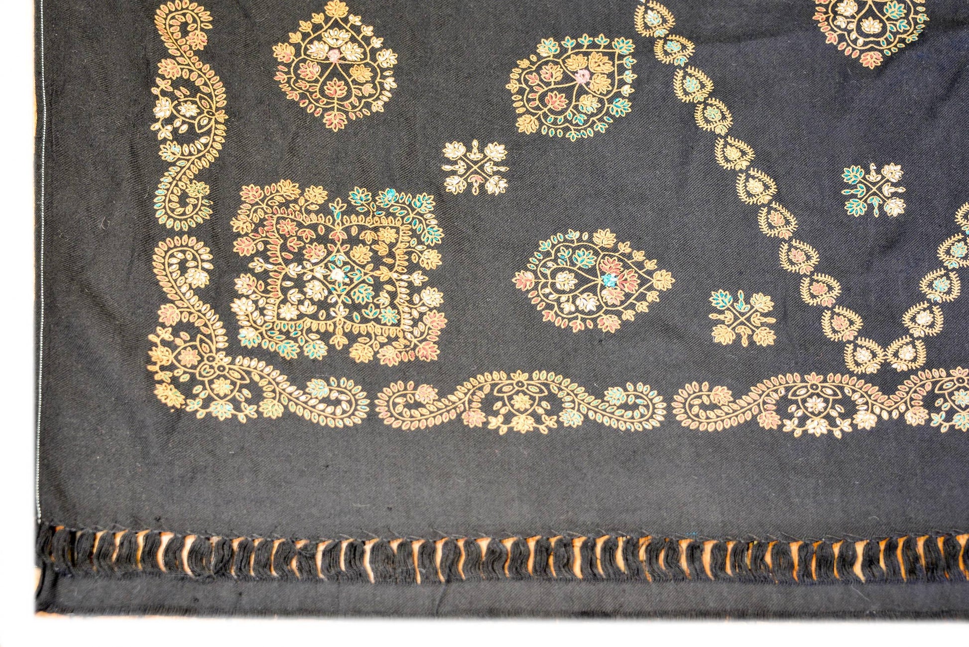 Skillfully Embroidered Late 20th Century Indian Suzani Textile For Sale