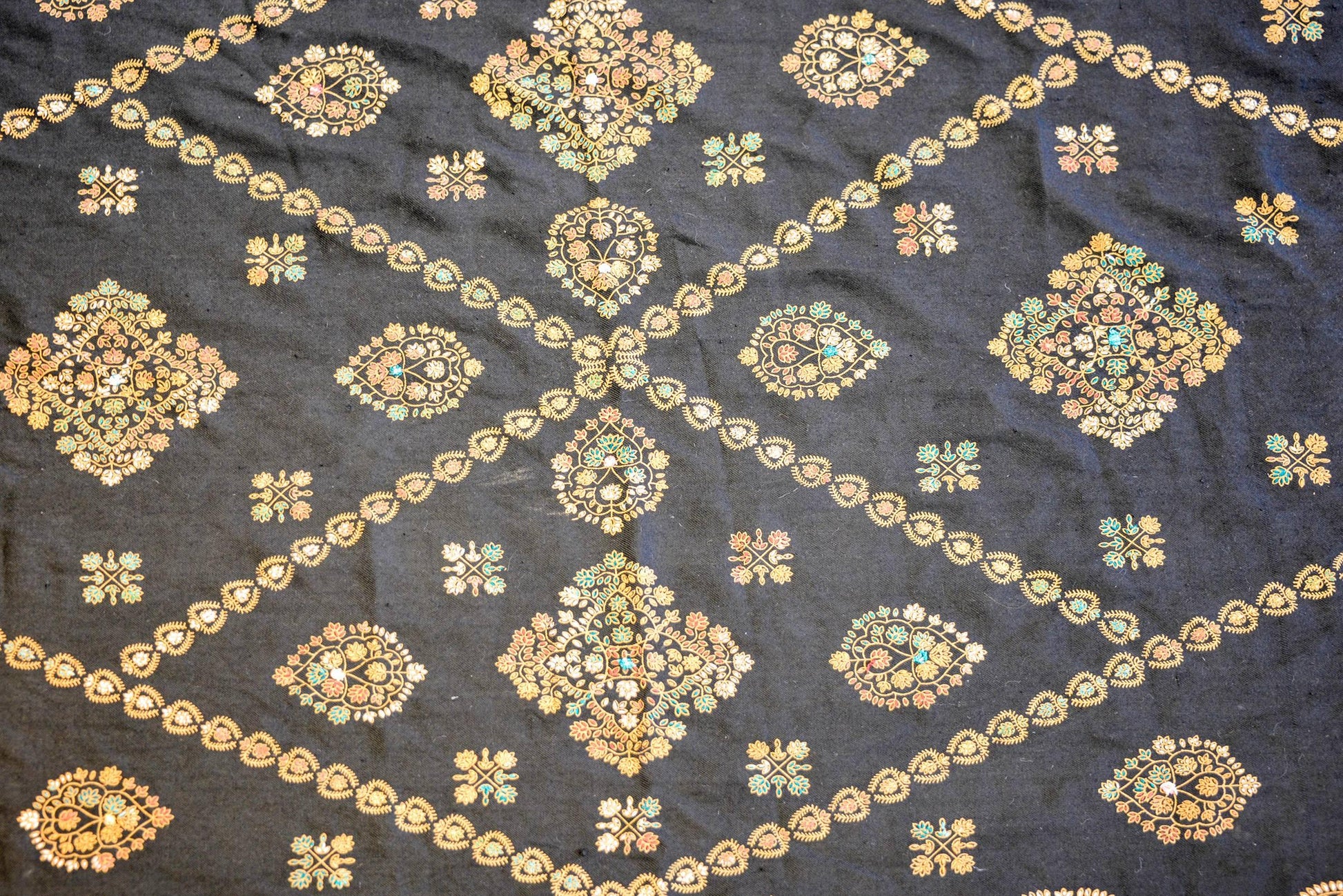 Skillfully Embroidered Late 20th Century Indian Suzani Textile For Sale