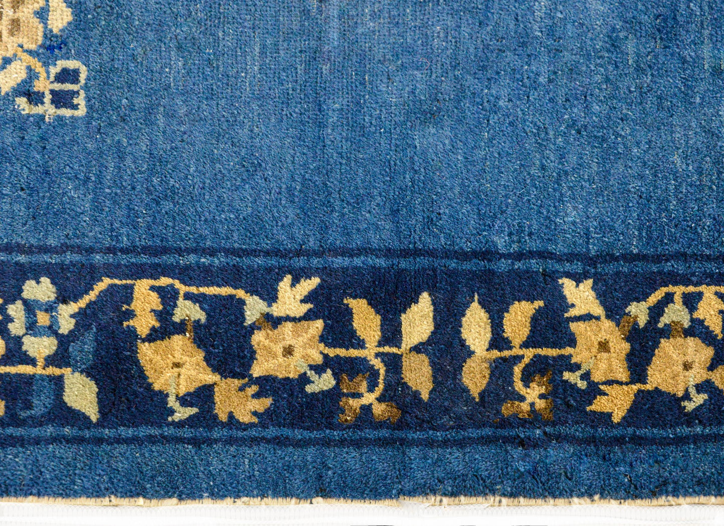 Early 20th Century Chinese Art Deco Rug For Sale