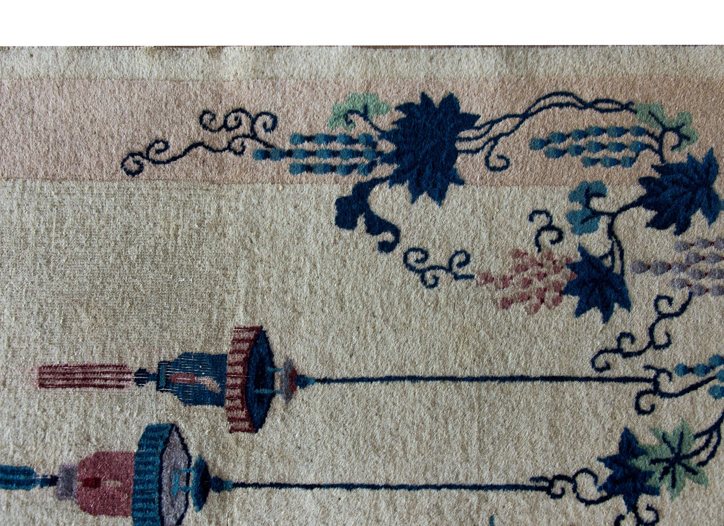 Early 20th Century Chinese Art Deco Rug For Sale