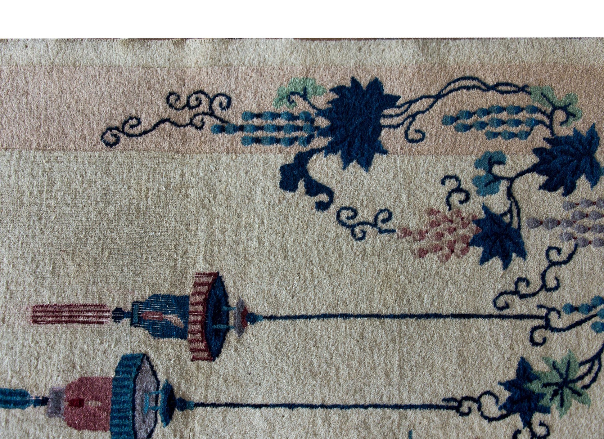 Early 20th Century Chinese Art Deco Rug For Sale